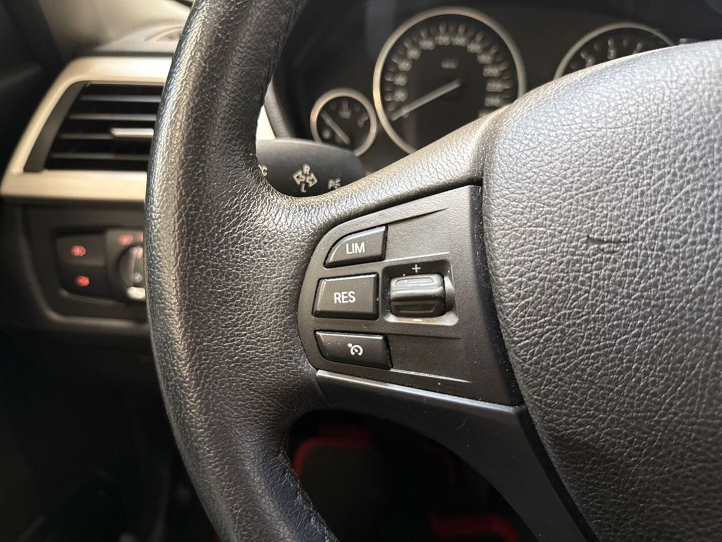 BMW 320 2015