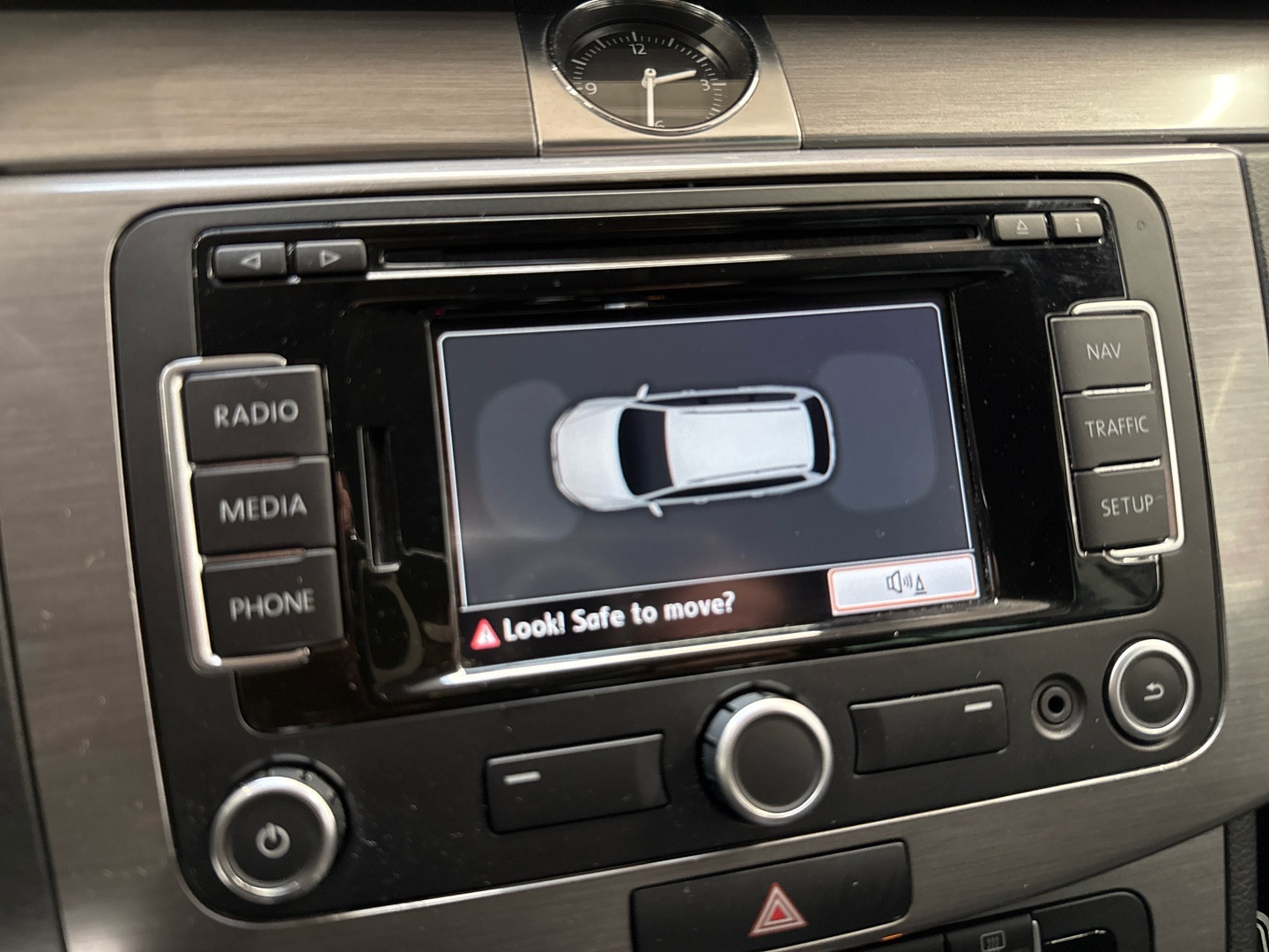 VOLKSWAGEN Passat 2011