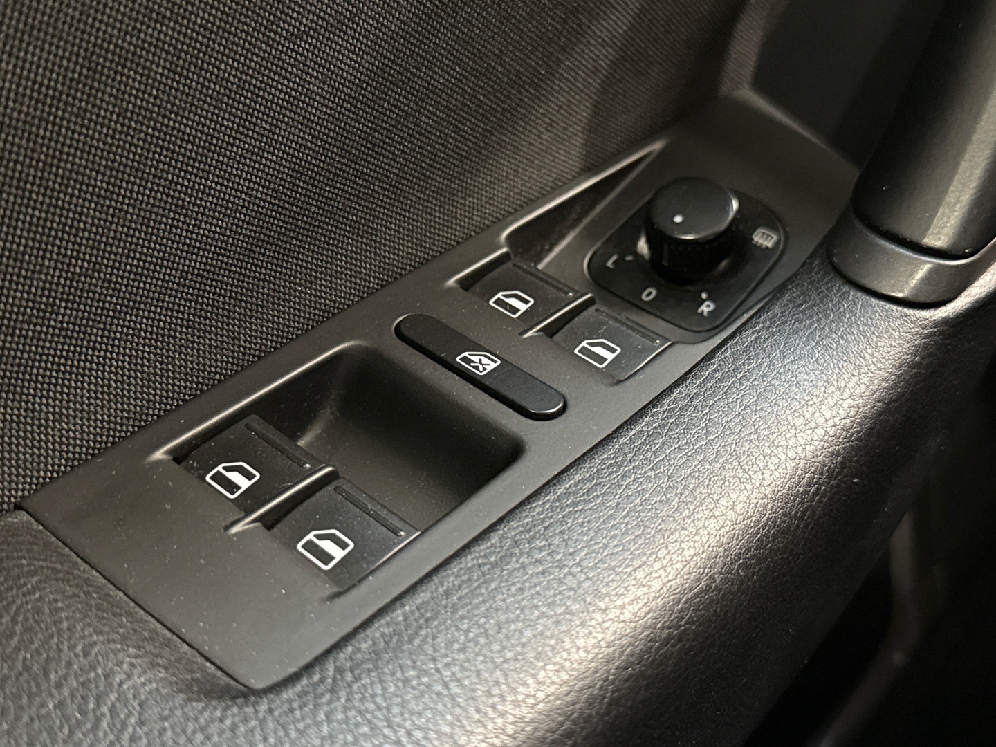 VOLKSWAGEN Passat 2011