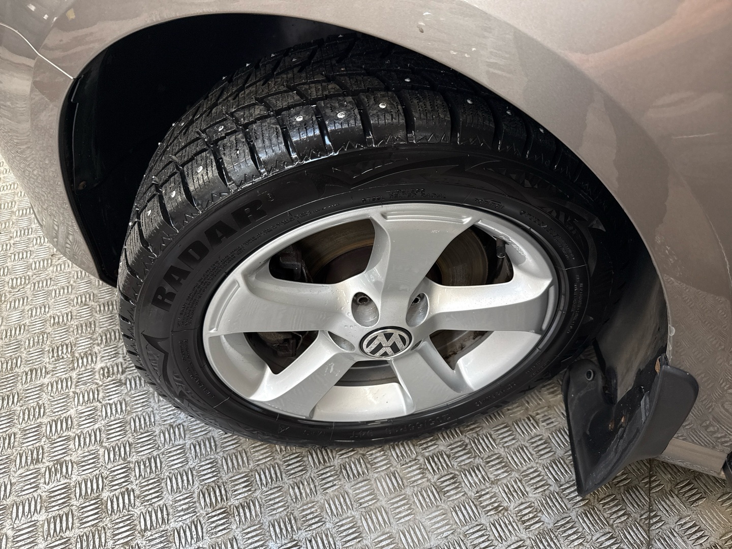 VOLKSWAGEN Passat 2011