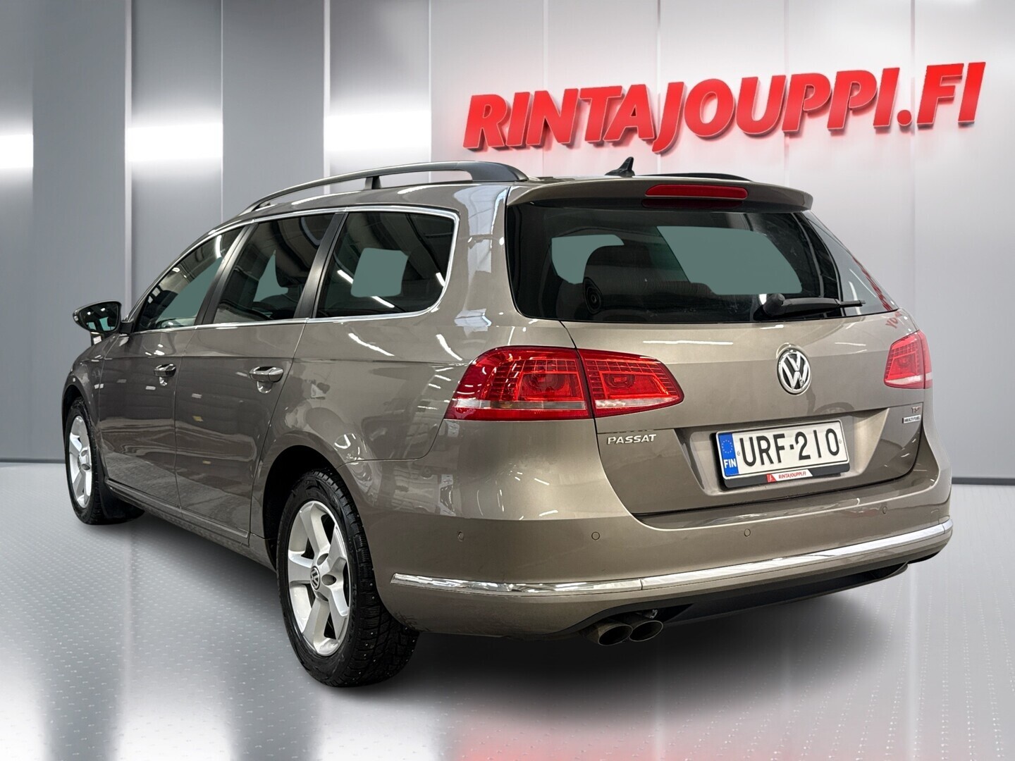 VOLKSWAGEN Passat 2011