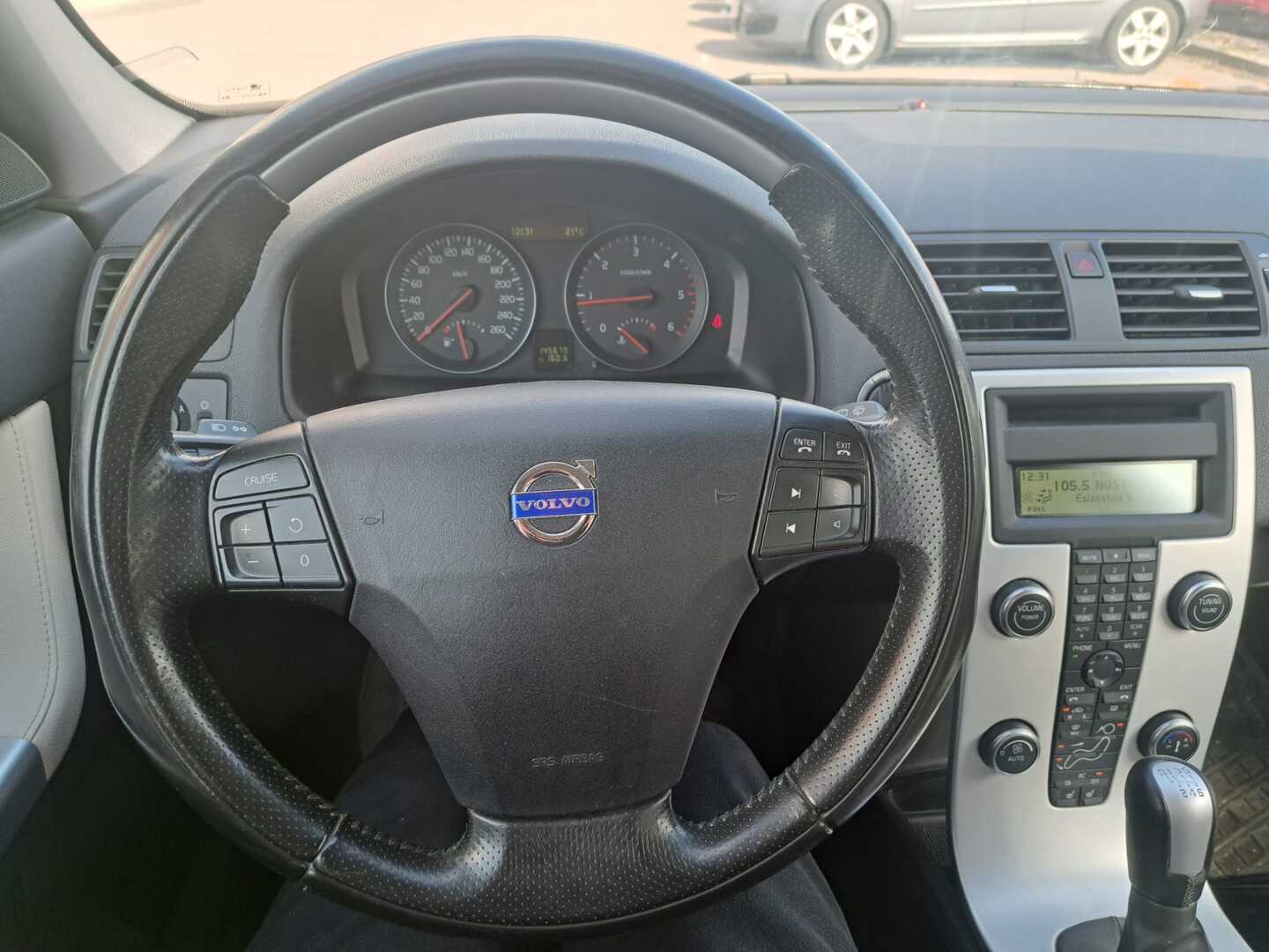 VOLVO V50 2012