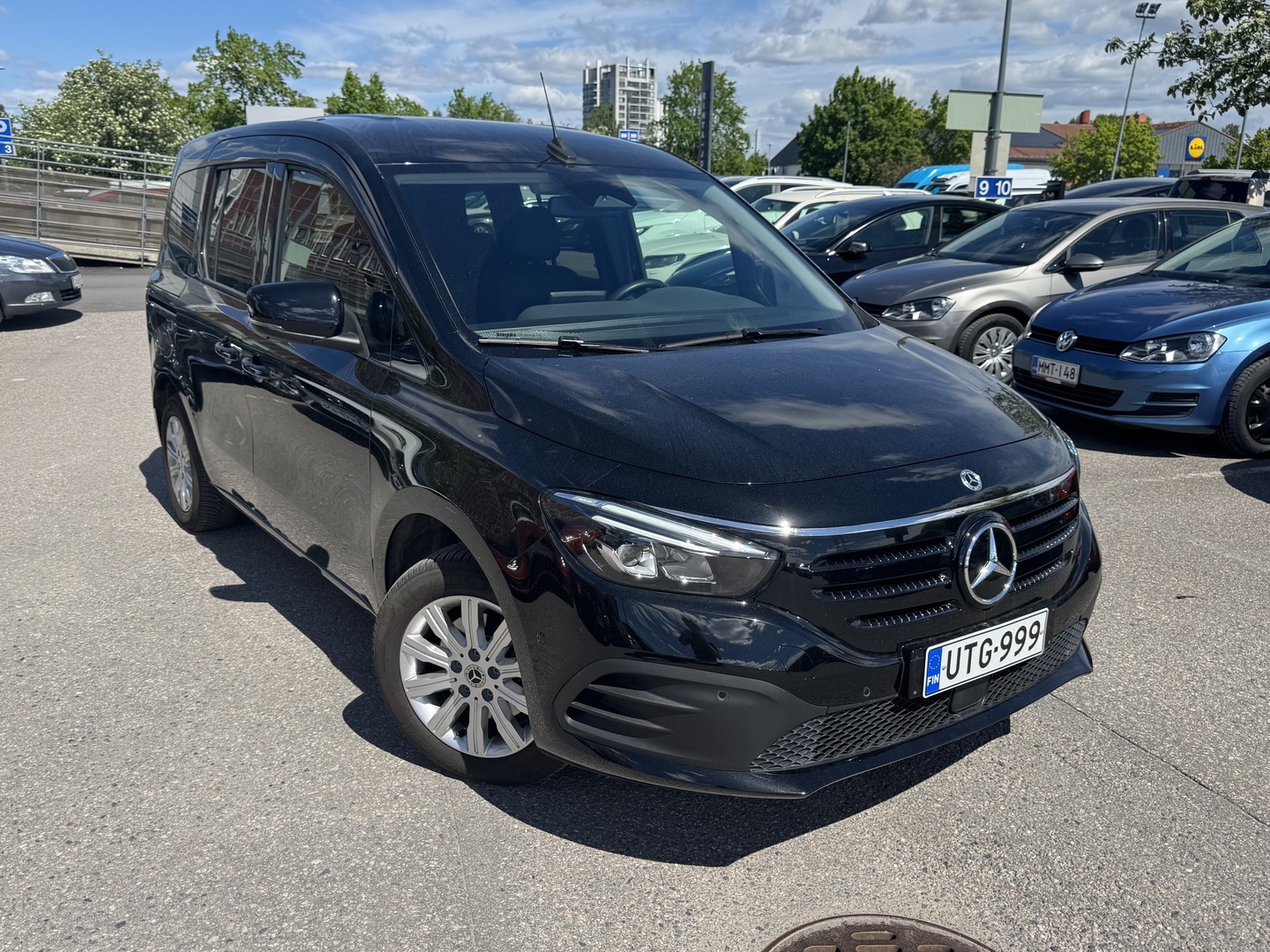 MERCEDES-BENZ EQT 2024