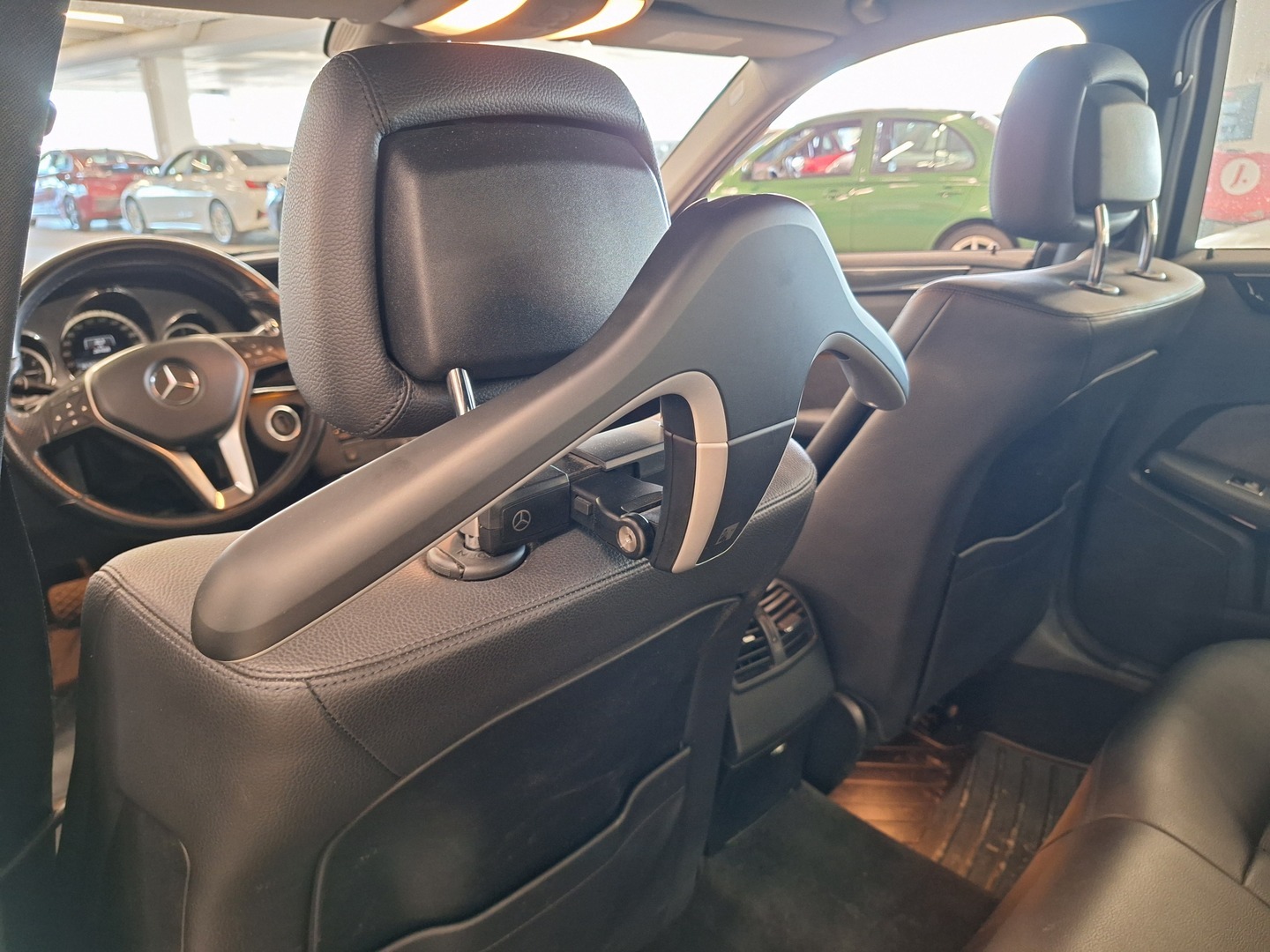 MERCEDES-BENZ E 2013