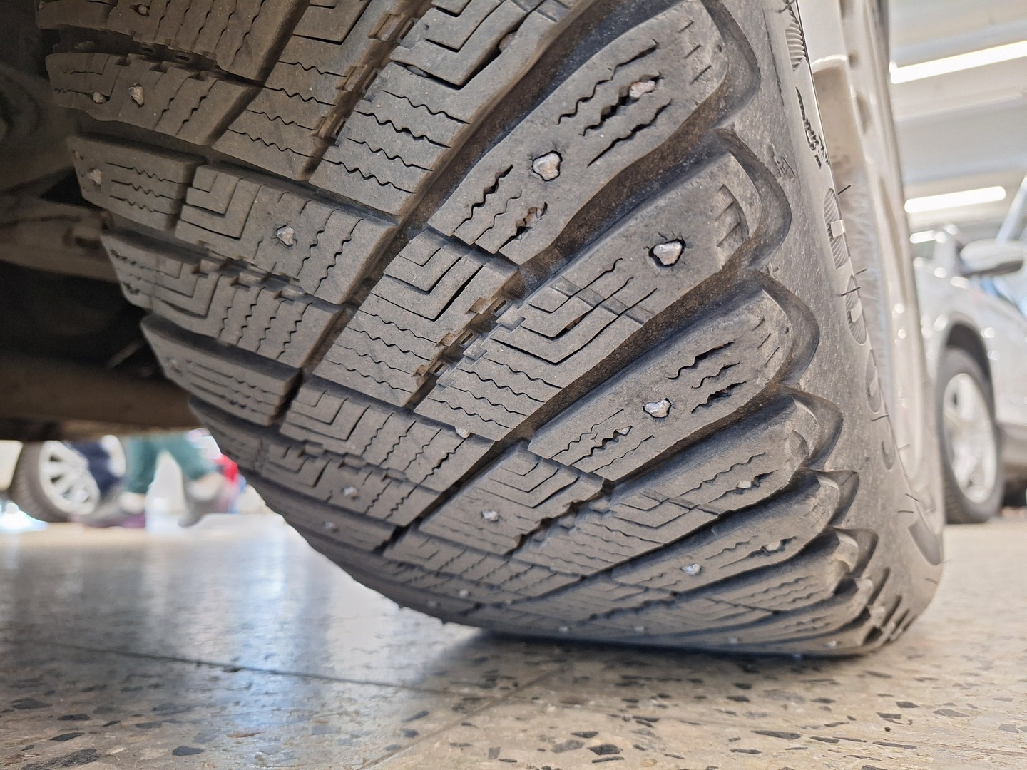 MERCEDES-BENZ E 2013