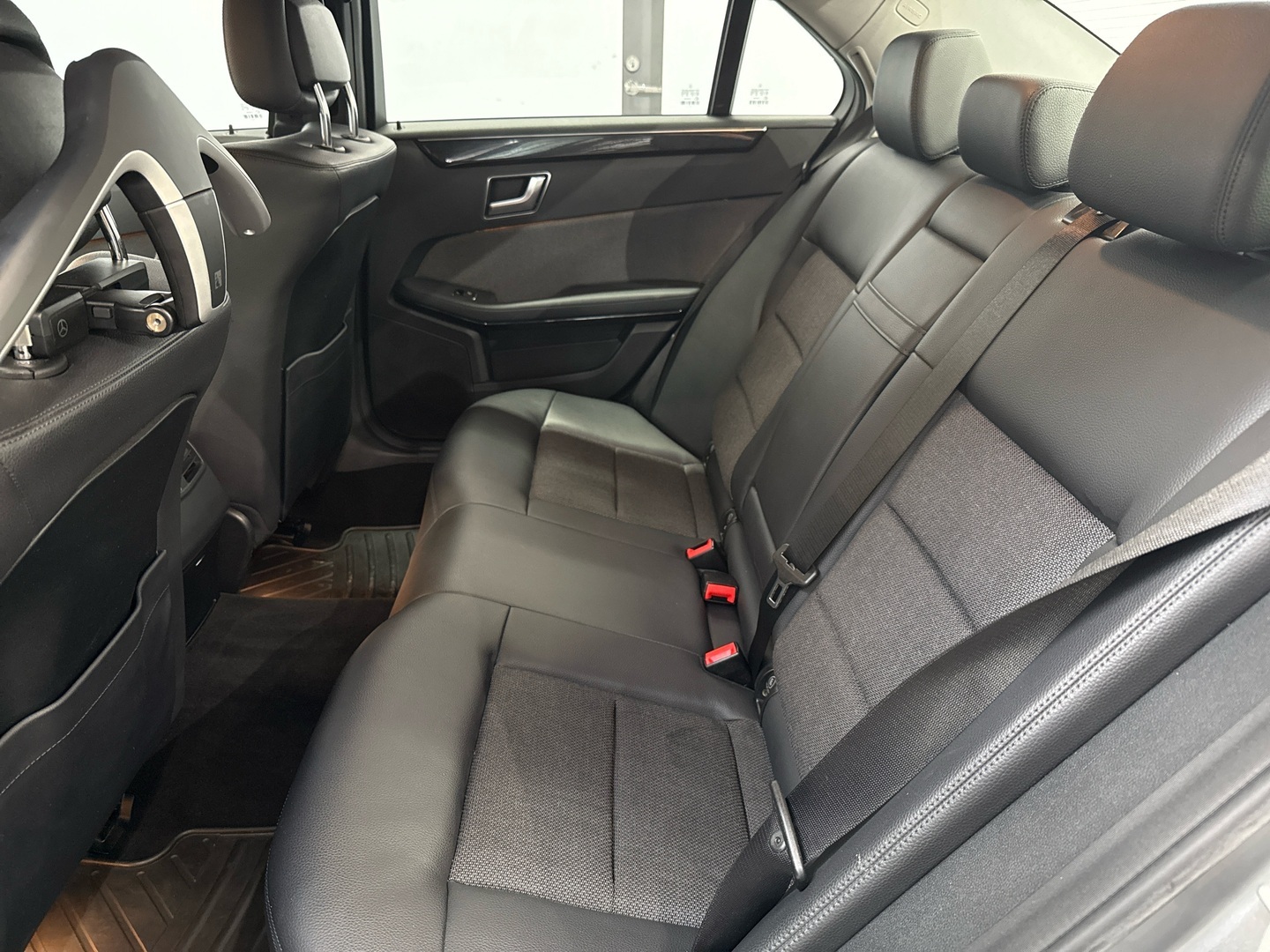 MERCEDES-BENZ E 2013