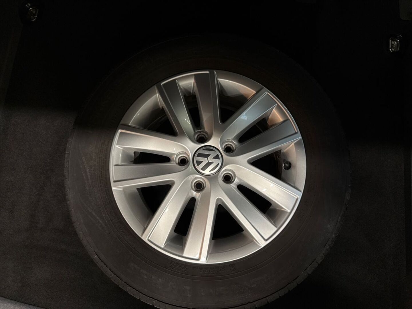 VOLKSWAGEN Caddy 2012