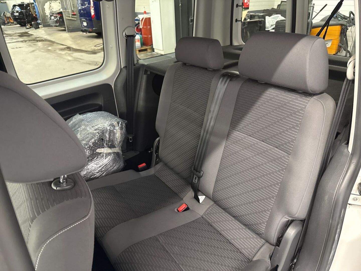 VOLKSWAGEN Caddy 2012