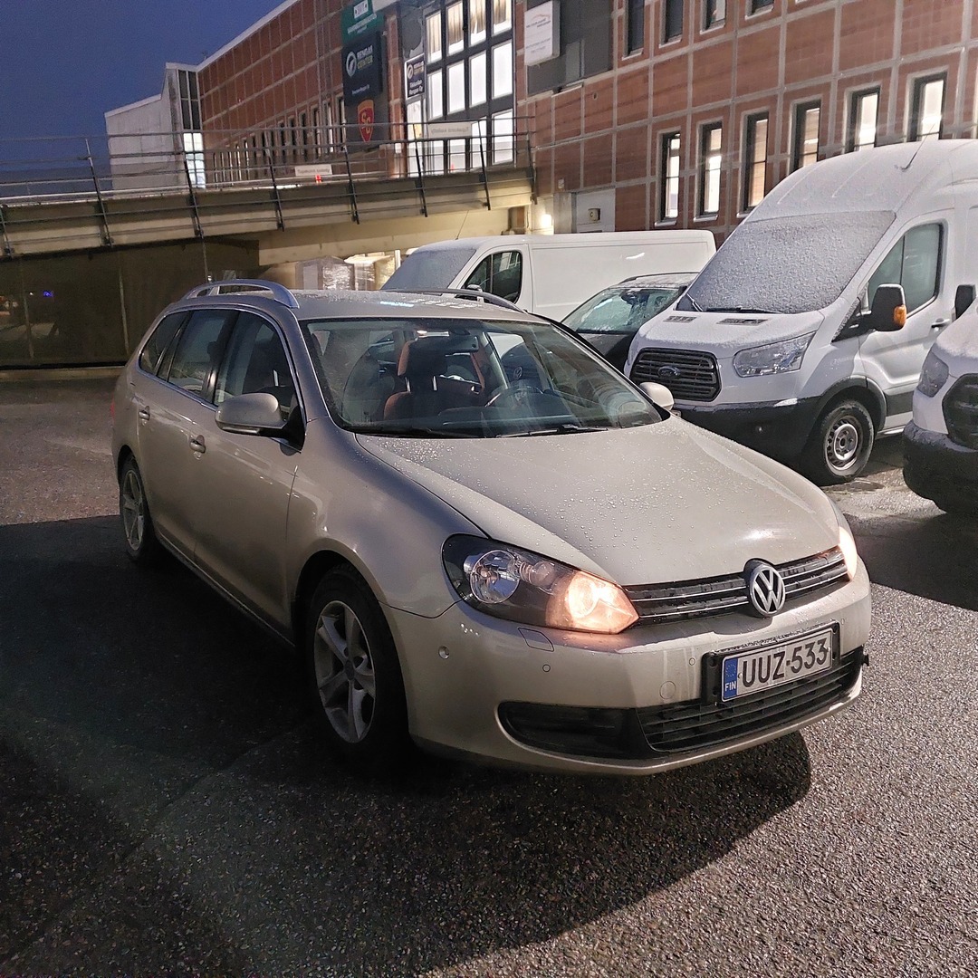 VOLKSWAGEN Golf 2013