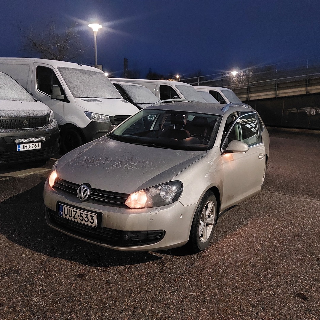 VOLKSWAGEN Golf 2013