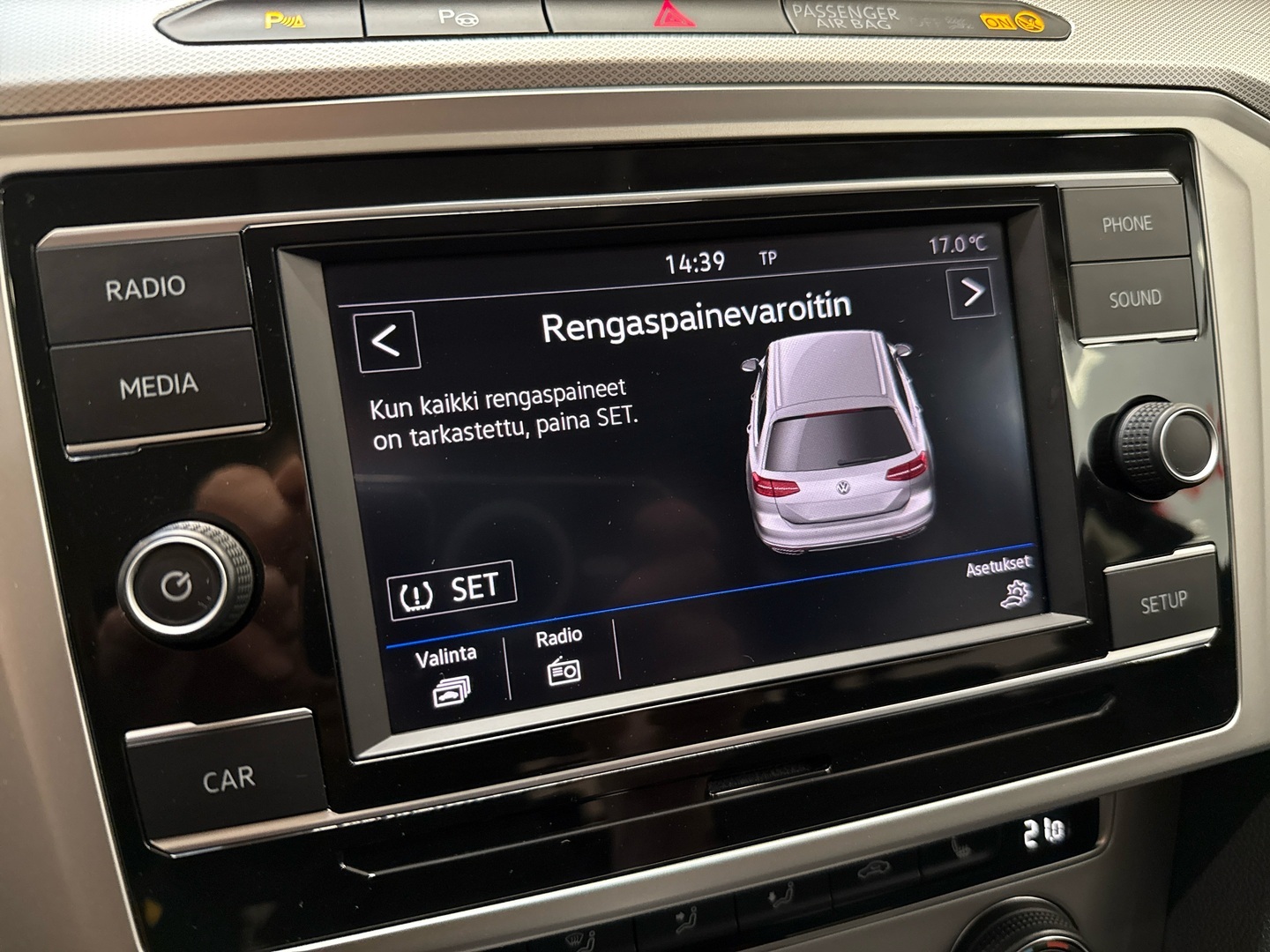 VOLKSWAGEN Passat 2018