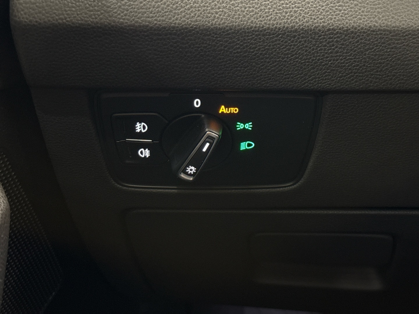 VOLKSWAGEN Passat 2018