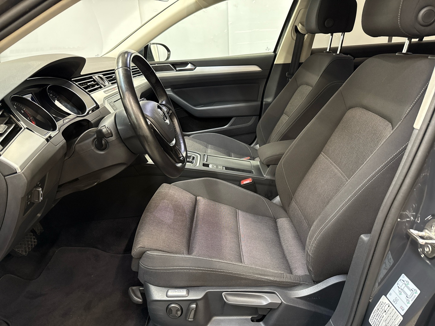 VOLKSWAGEN Passat 2018