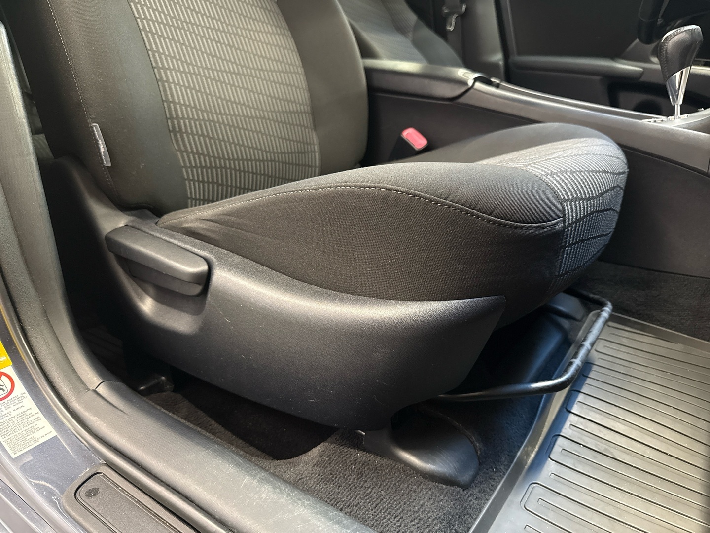 TOYOTA Avensis 2011