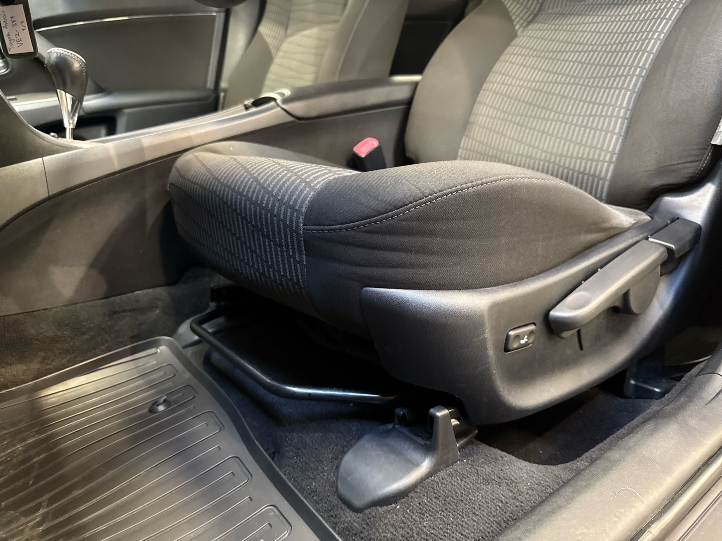 TOYOTA Avensis 2011