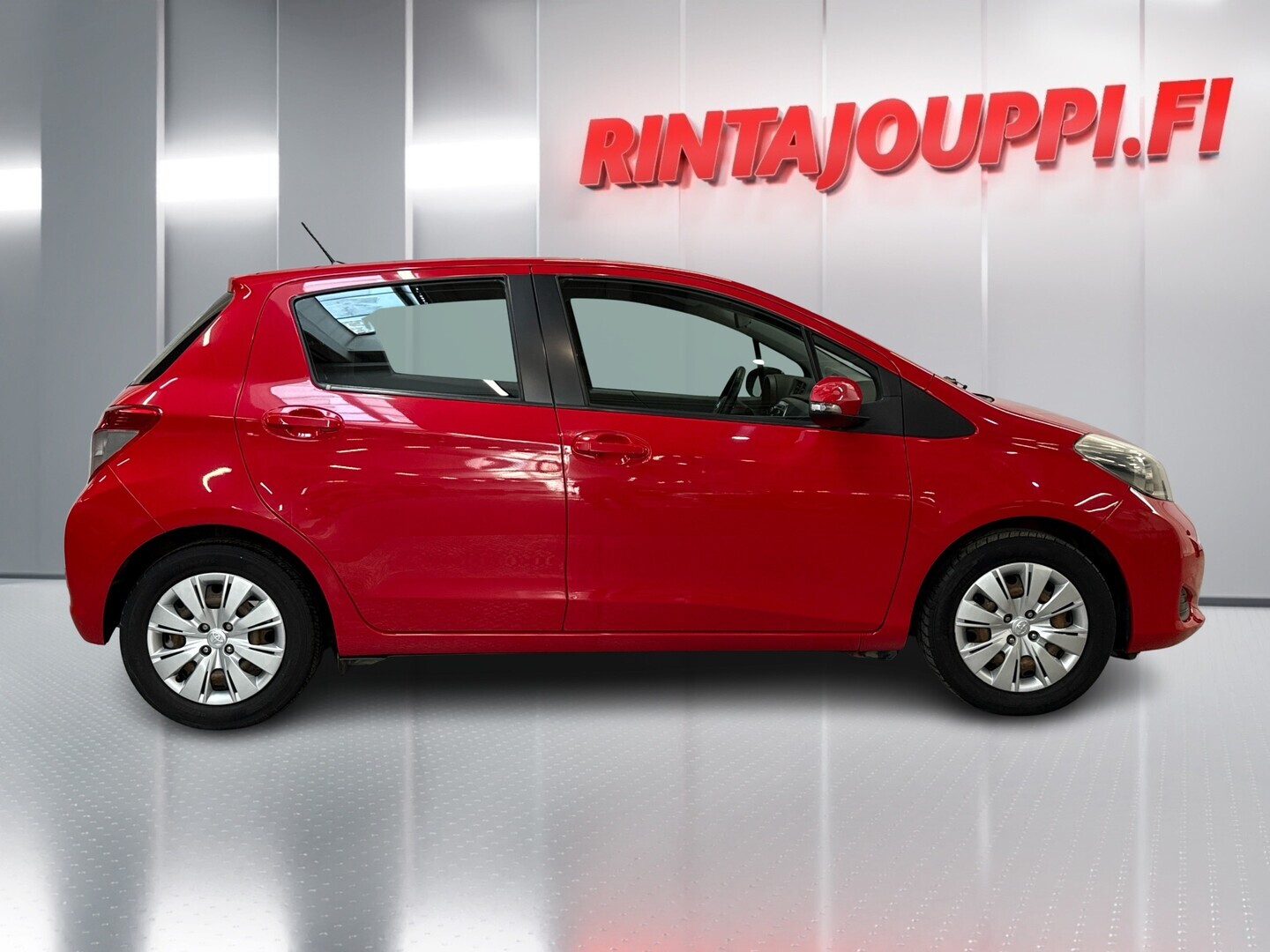 TOYOTA Yaris 2013