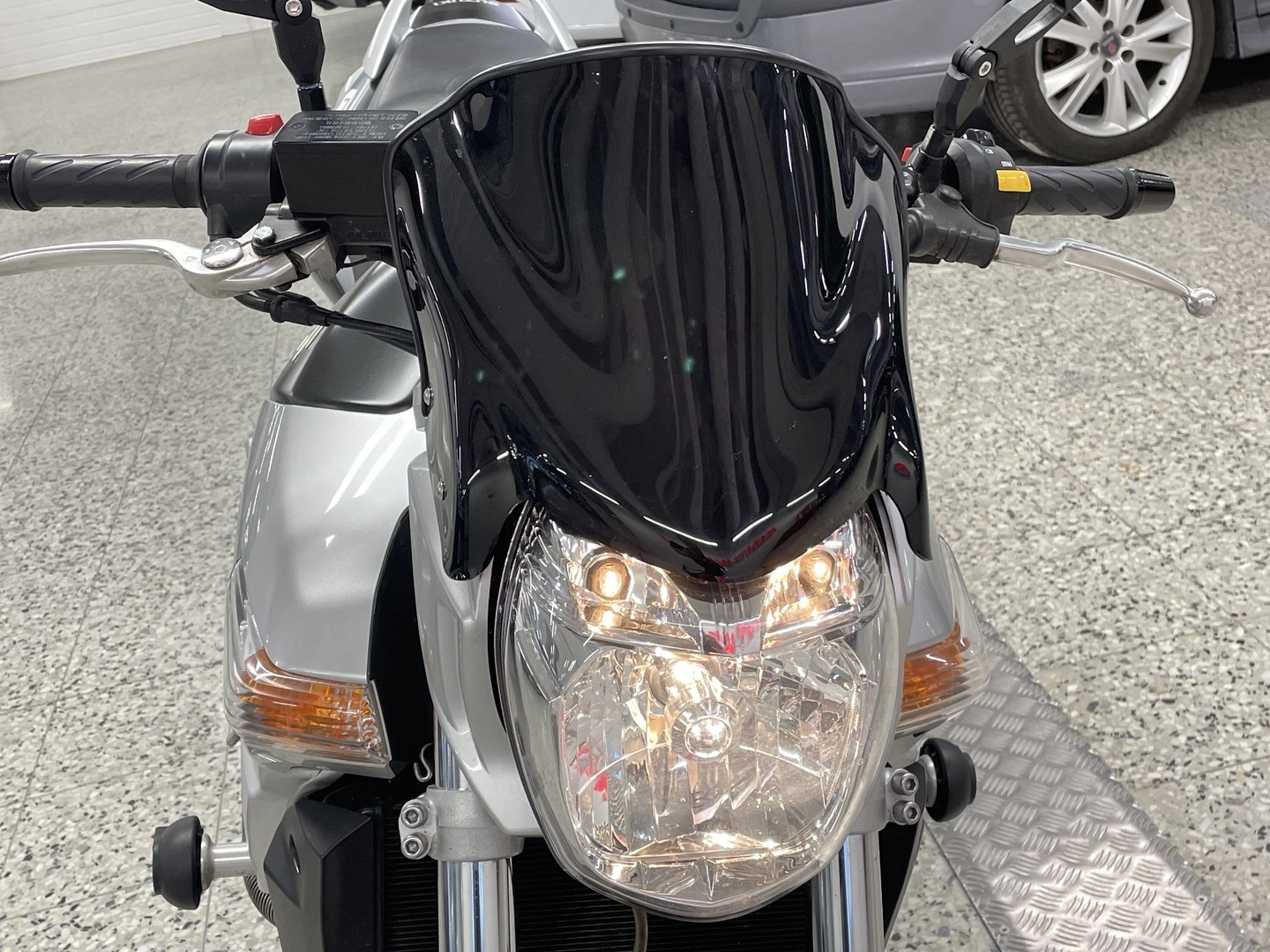 SUZUKI GSR 2008