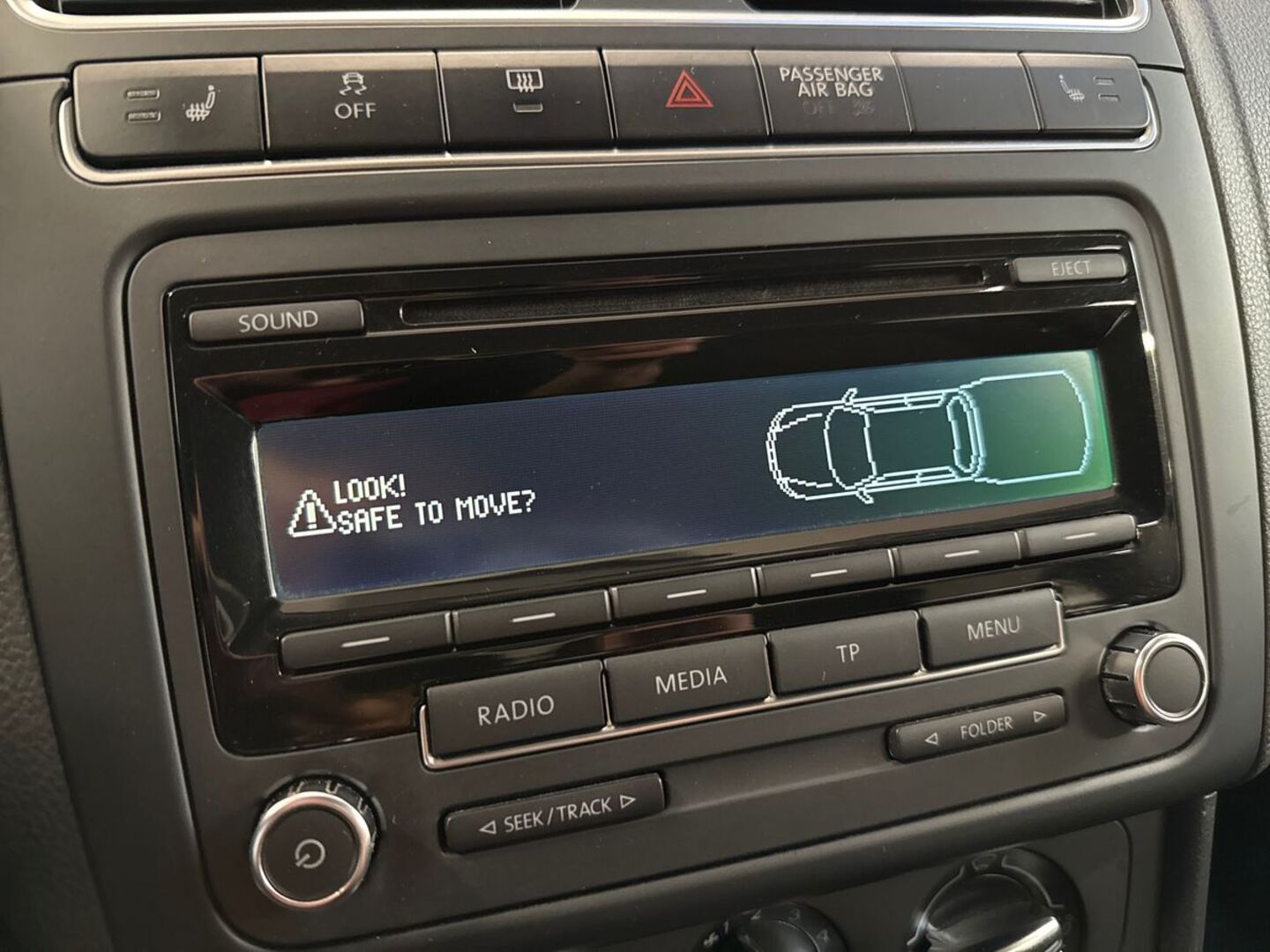 VOLKSWAGEN Polo 2012