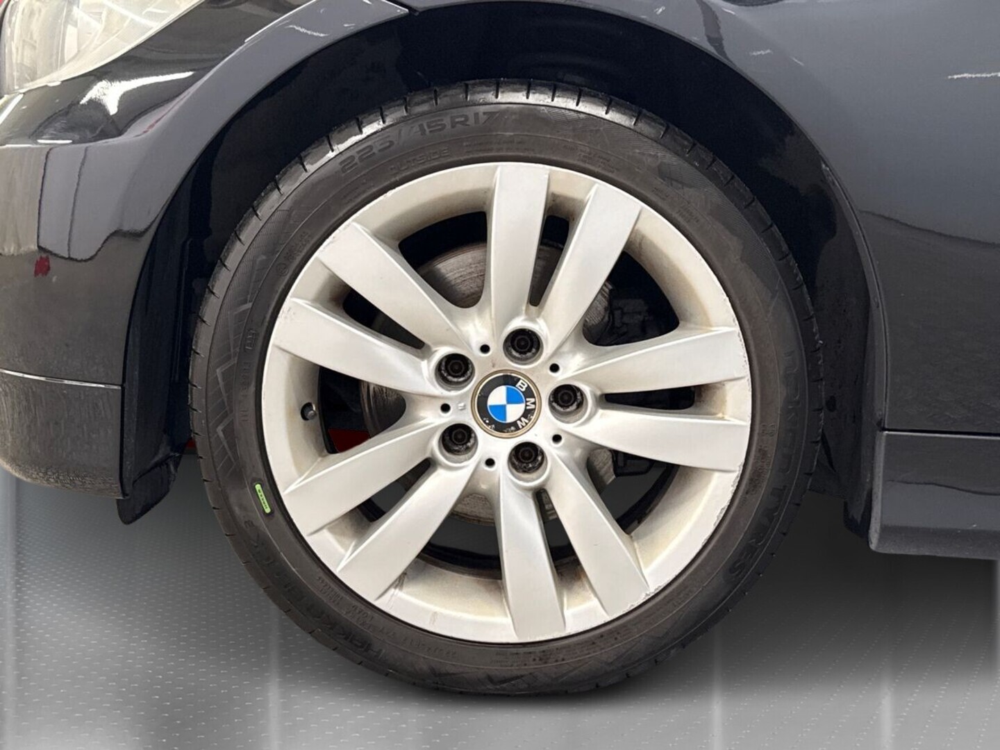 BMW 320 2008