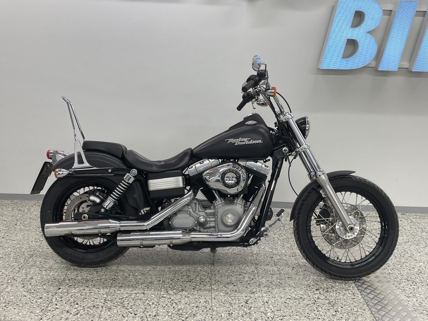 HARLEY-DAVIDSON DYNA 2010