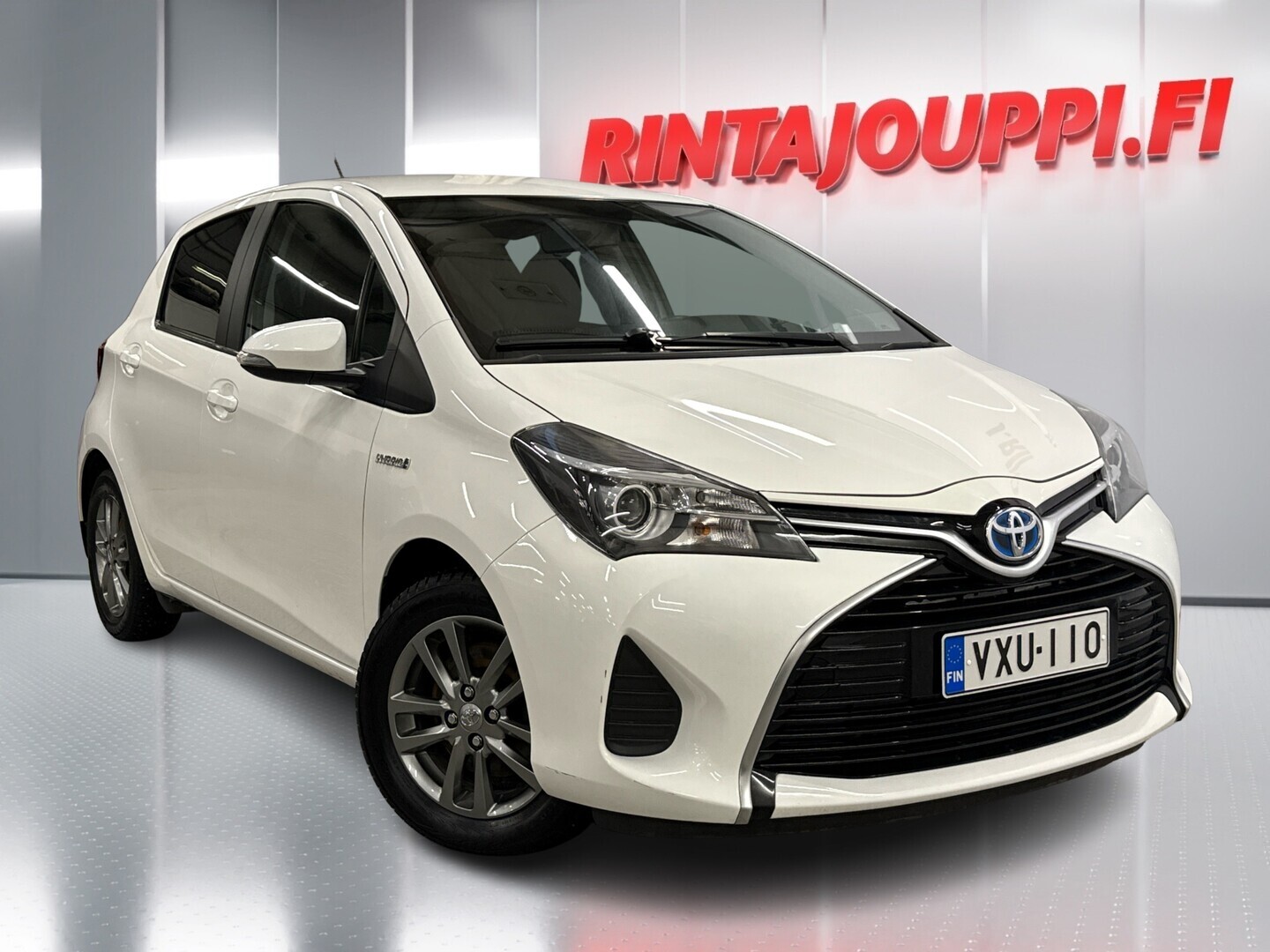 TOYOTA Yaris 2015