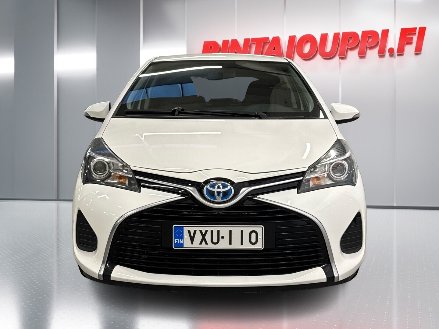 TOYOTA Yaris 2015