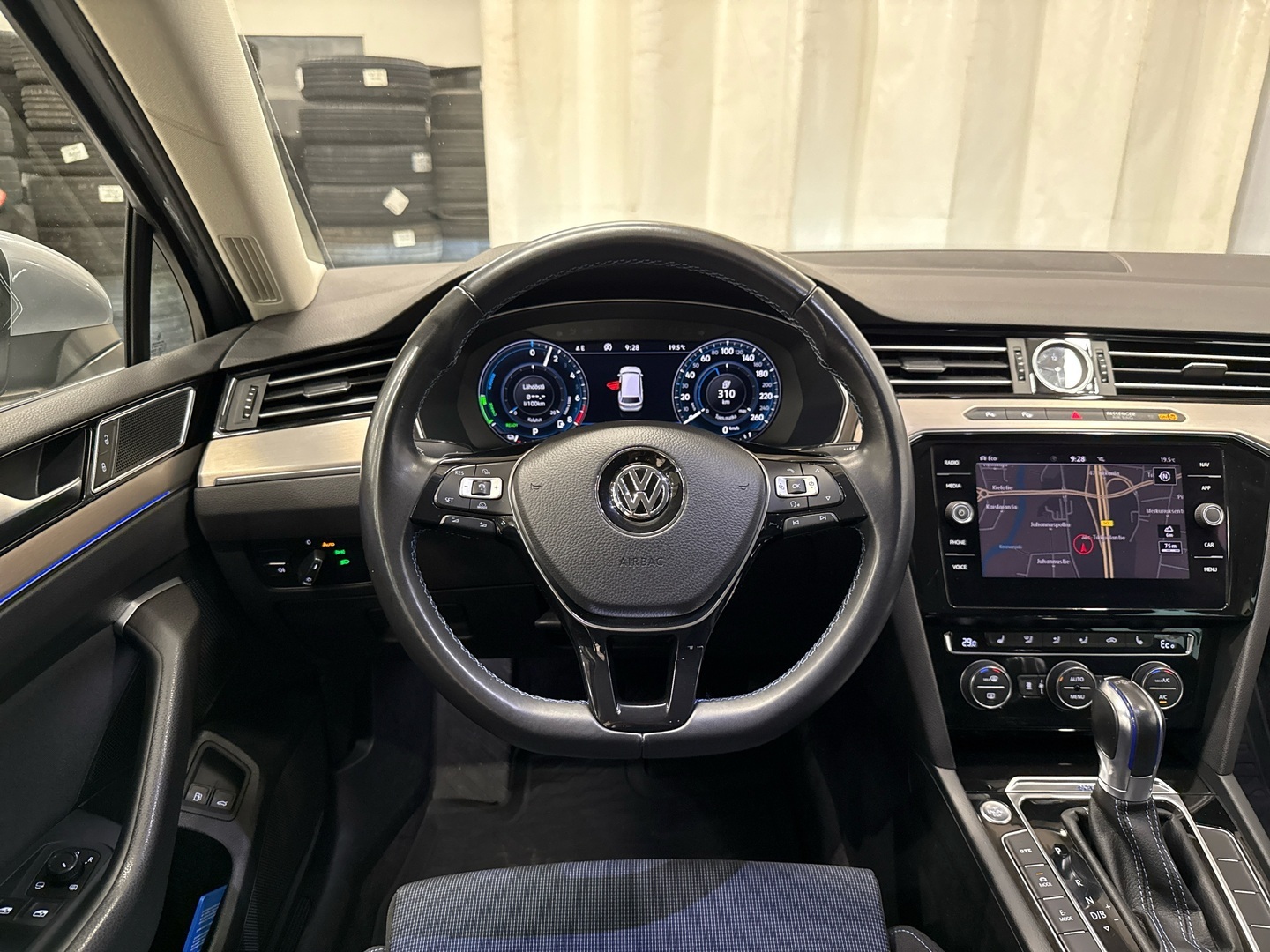 VOLKSWAGEN Passat 2018