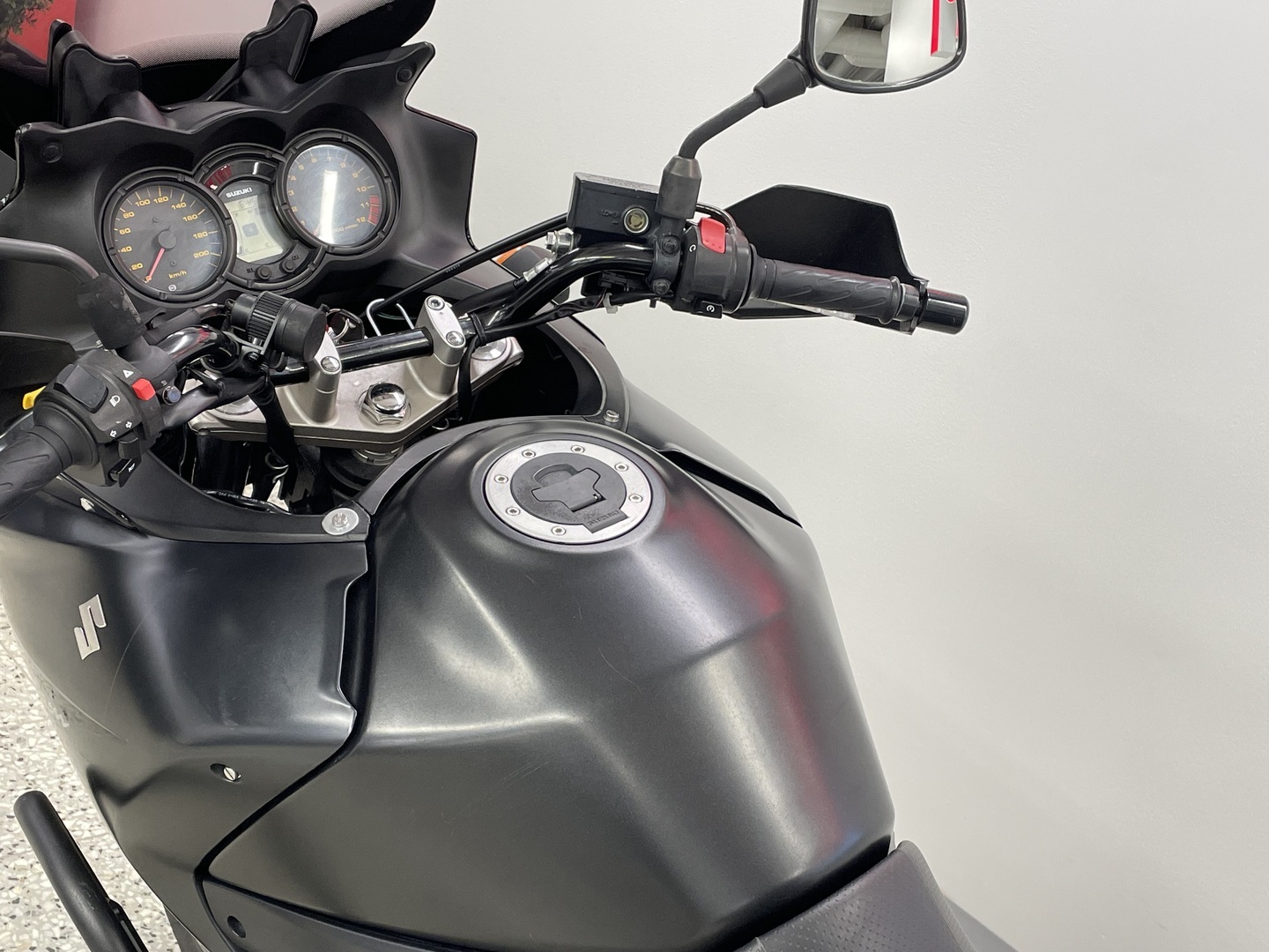 SUZUKI DL 2008