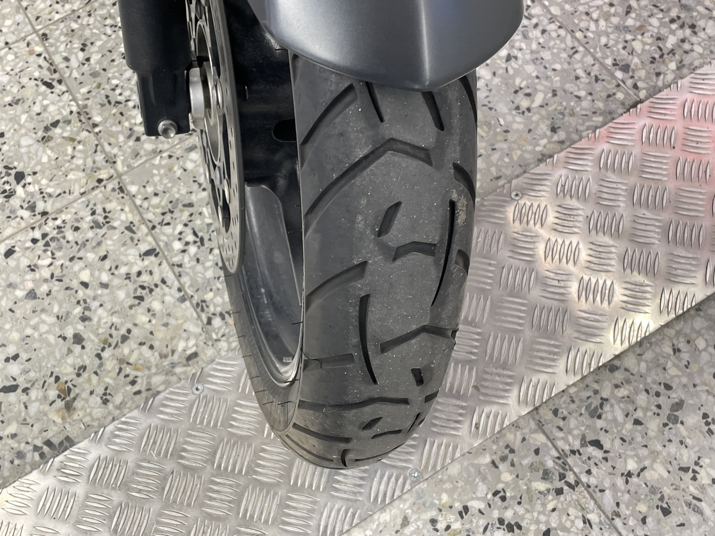 SUZUKI DL 2008
