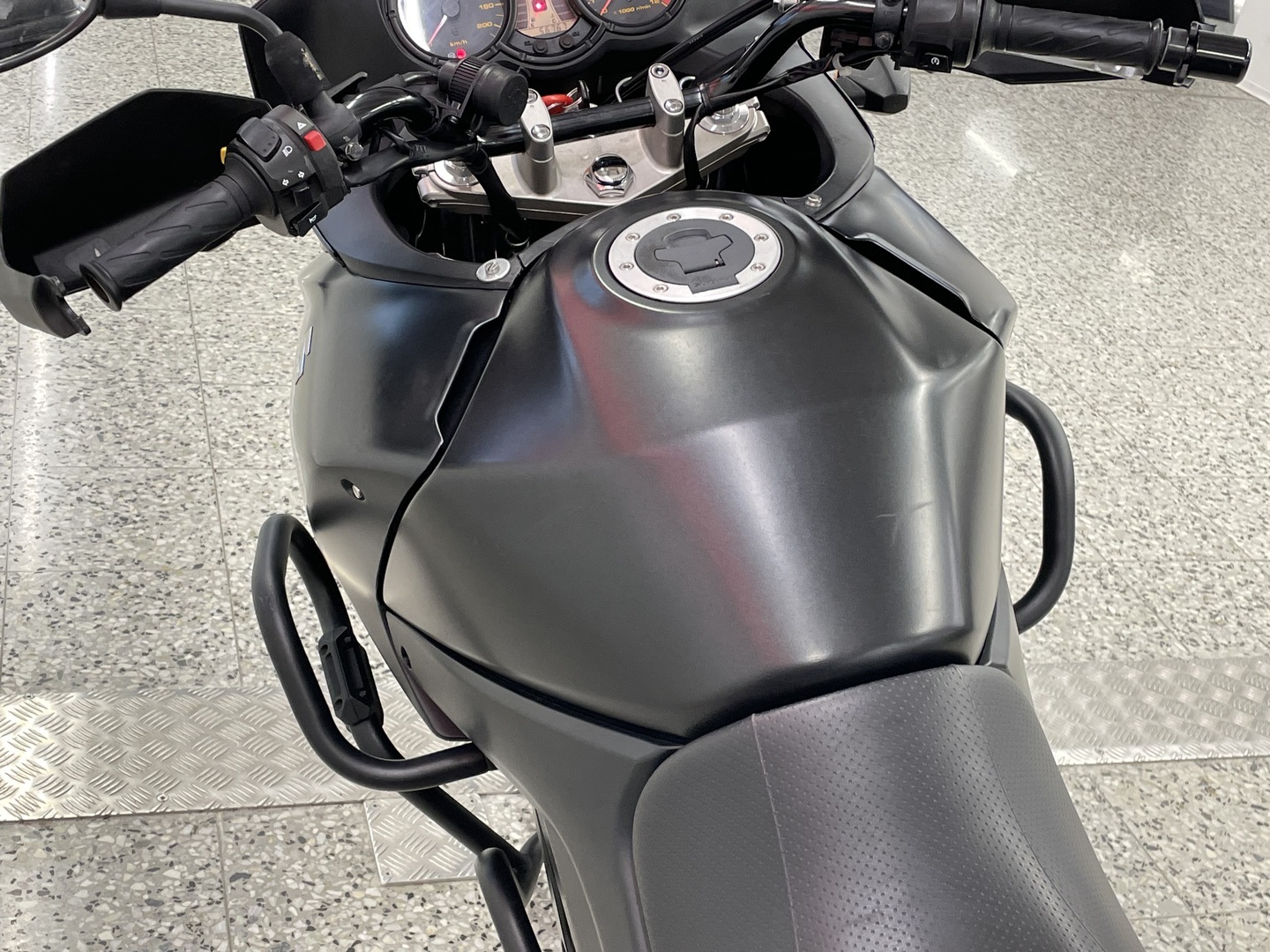 SUZUKI DL 2008