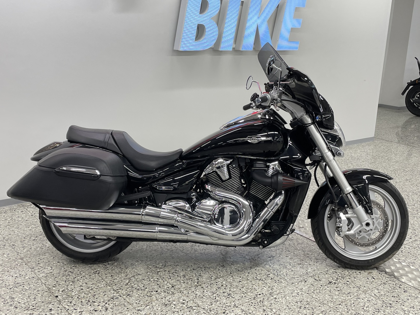 SUZUKI INTRUDER 2008