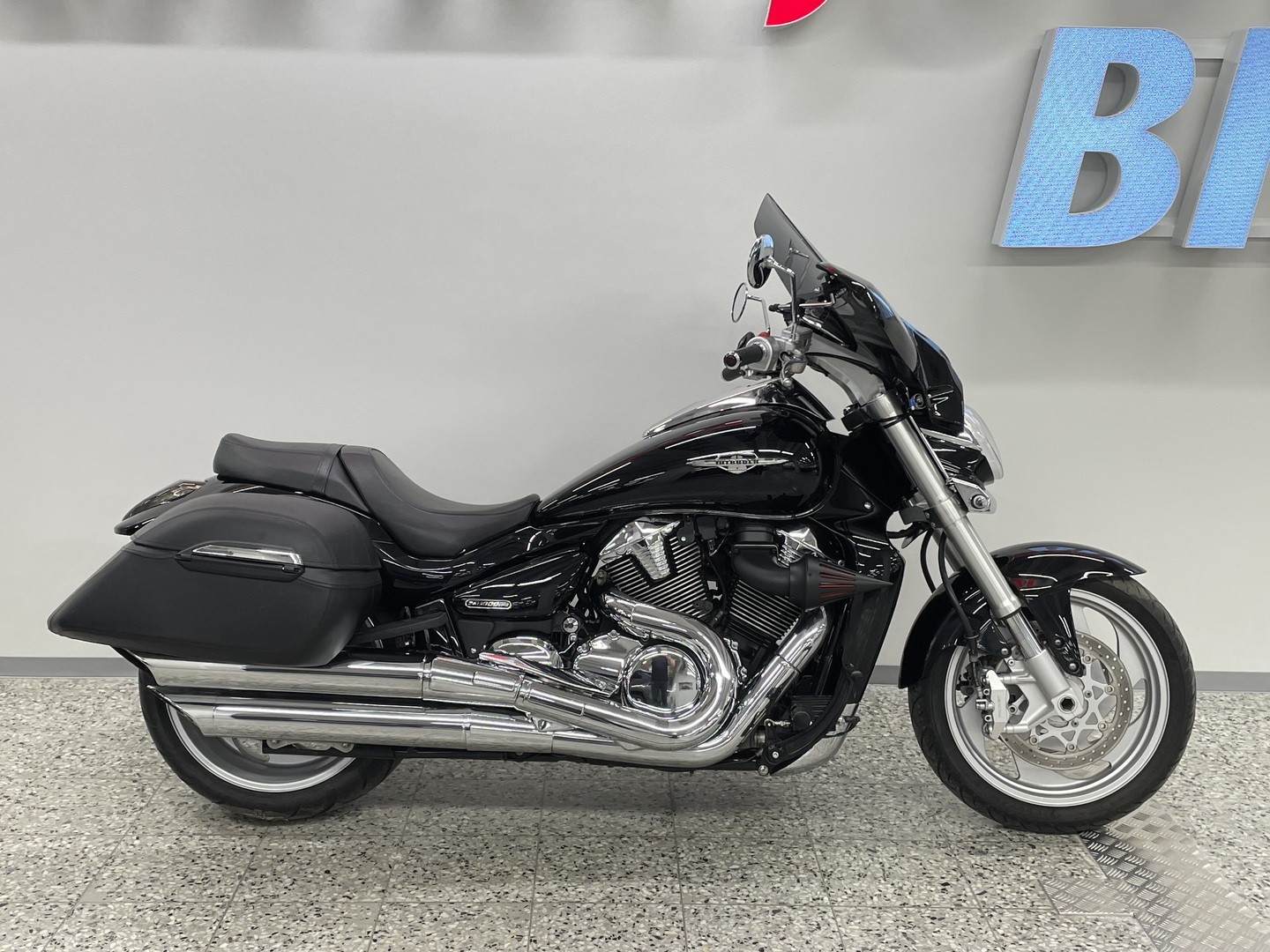 SUZUKI INTRUDER 2008