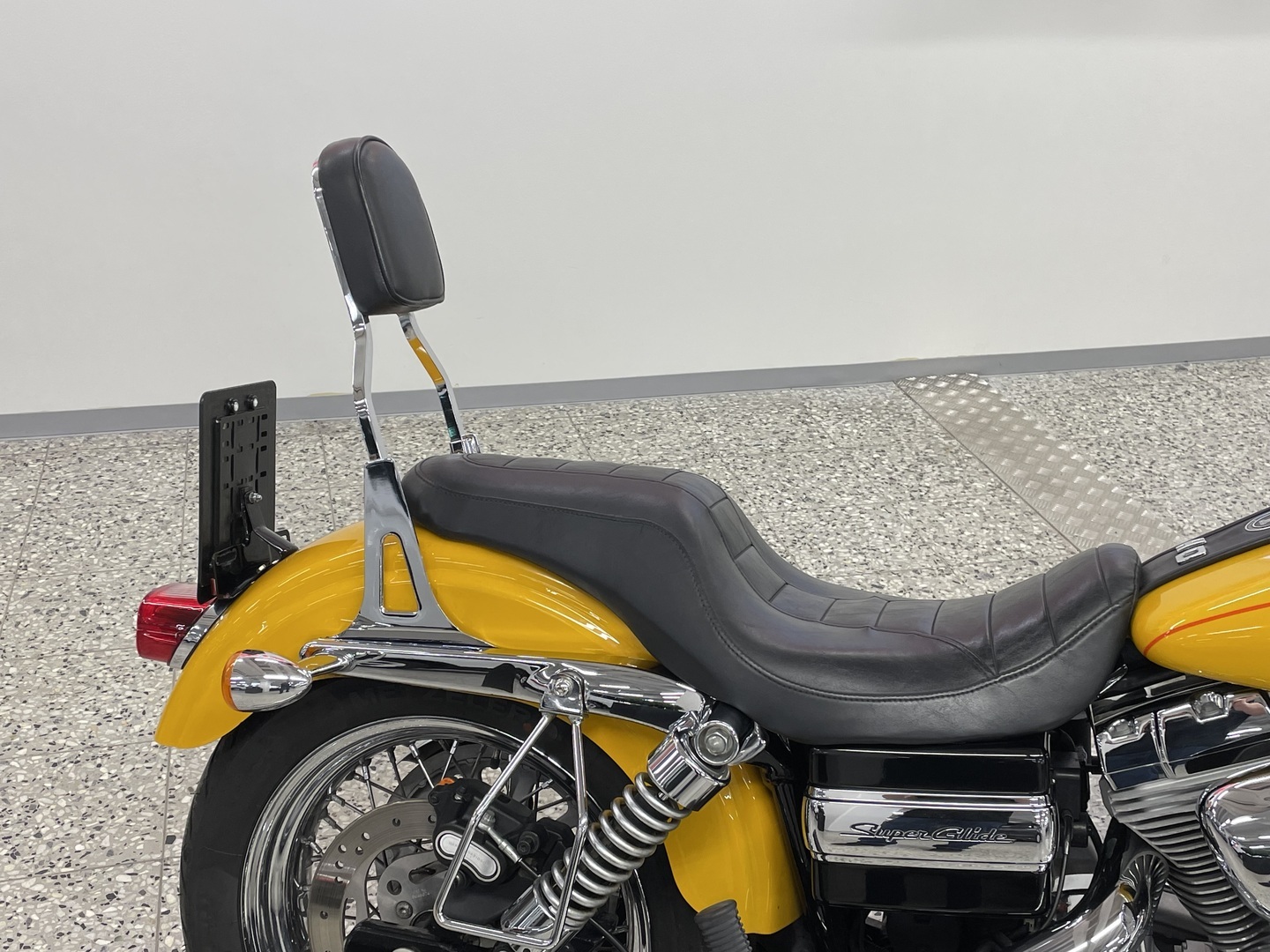 HARLEY-DAVIDSON DYNA 2008