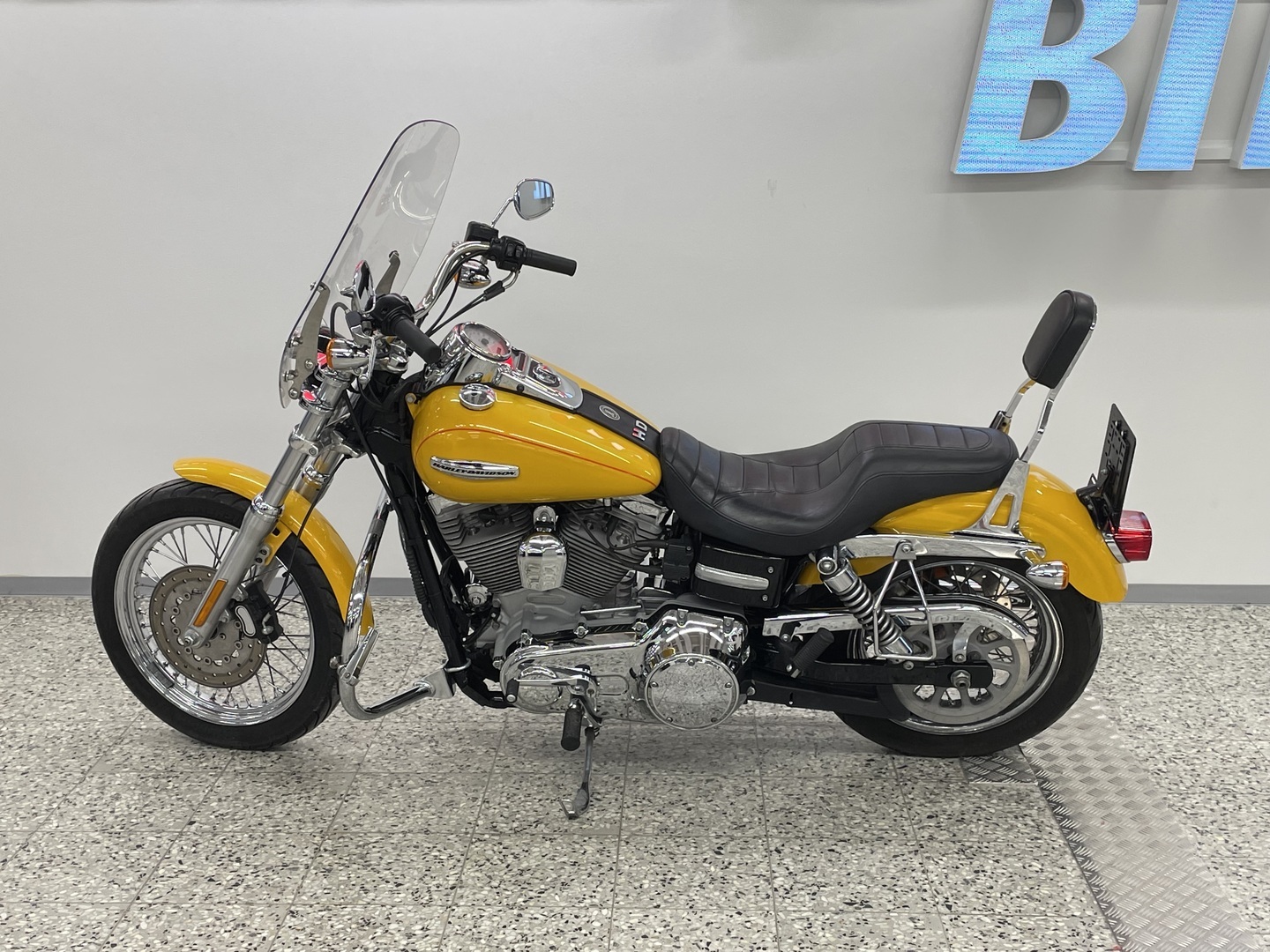 HARLEY-DAVIDSON DYNA 2008