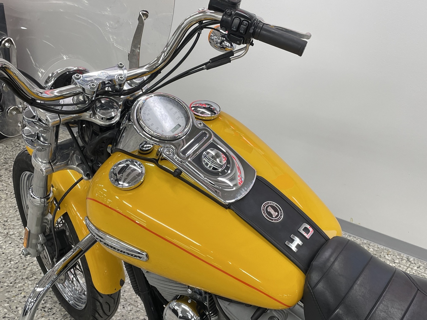 HARLEY-DAVIDSON DYNA 2008