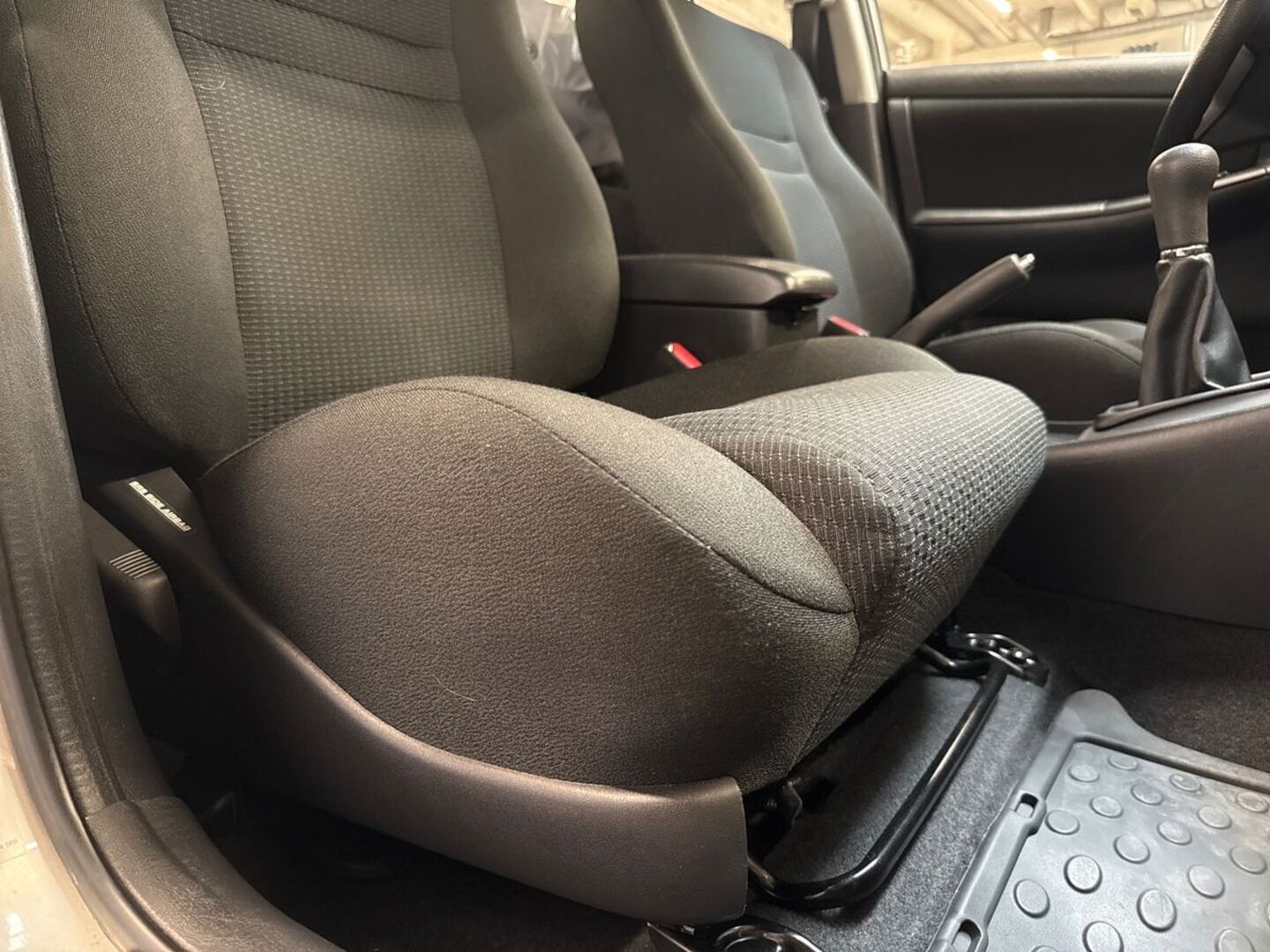 TOYOTA Corolla 2005