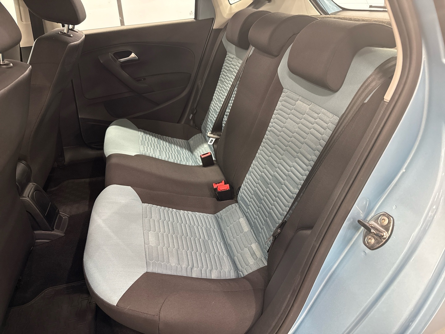 VOLKSWAGEN Polo 2012