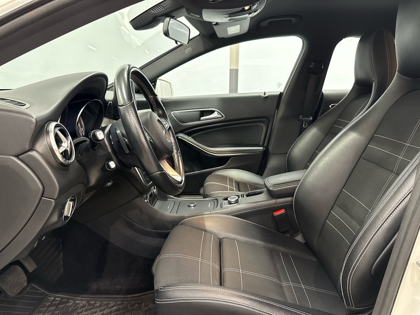 MERCEDES-BENZ CLA 2015