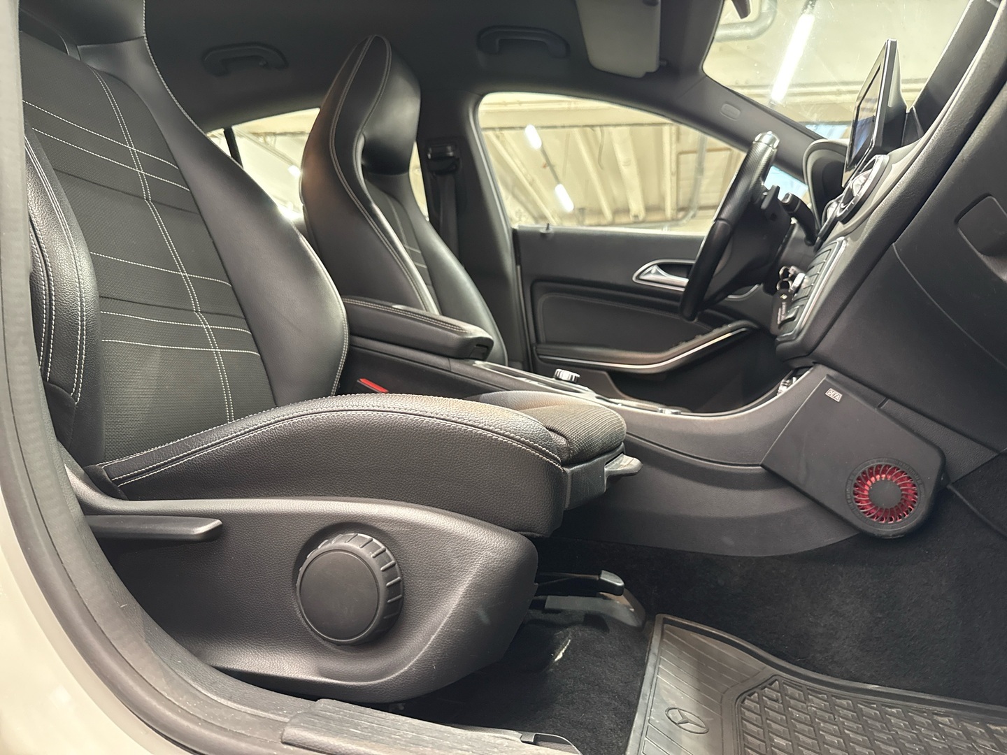 MERCEDES-BENZ CLA 2015