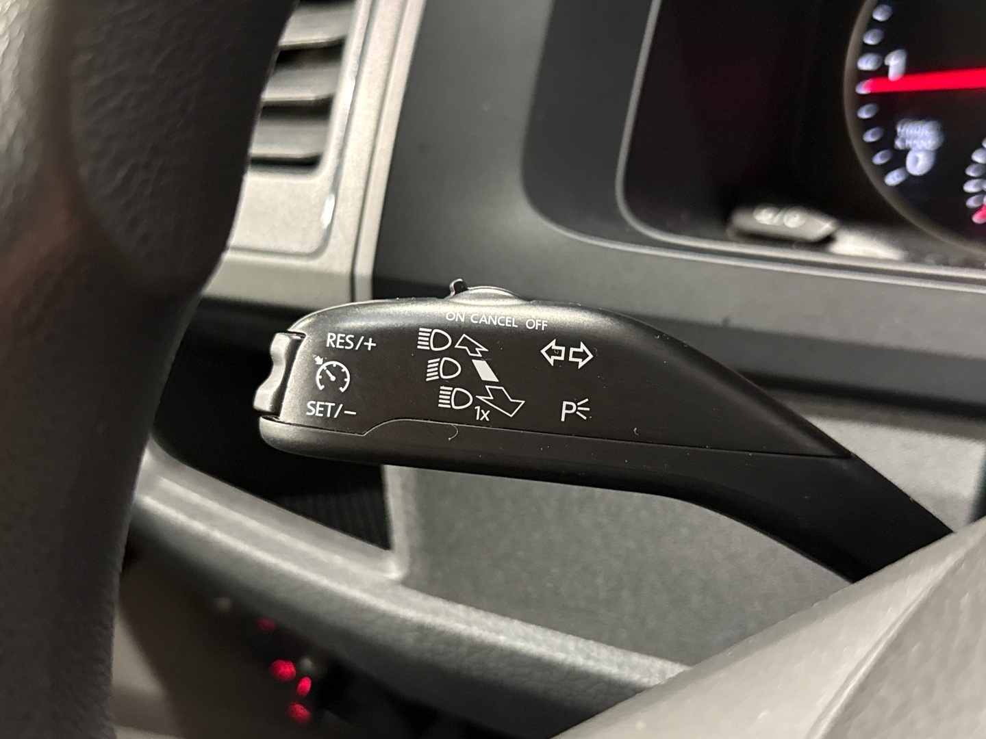 VOLKSWAGEN Transporter 2016