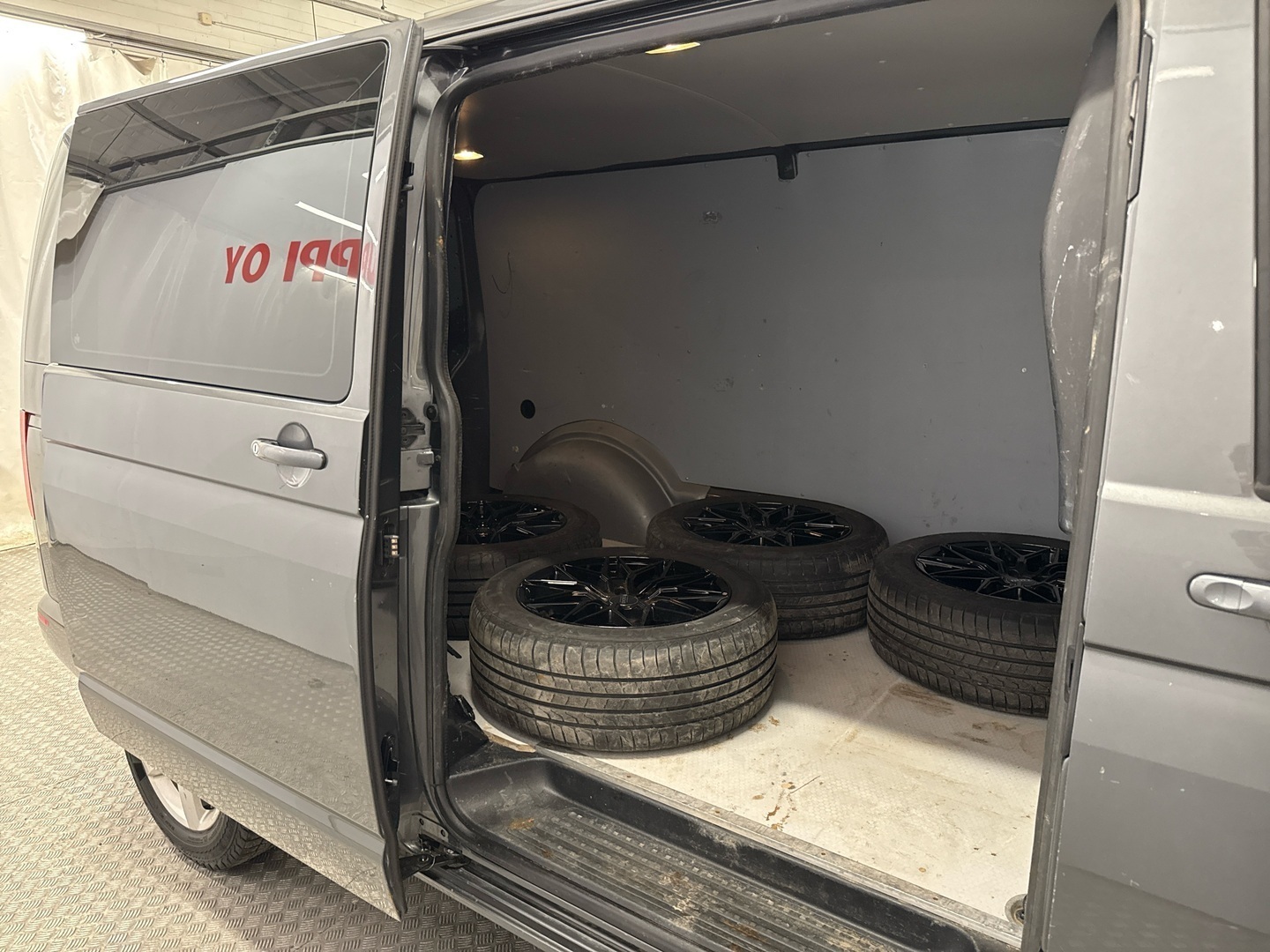 VOLKSWAGEN Transporter 2016