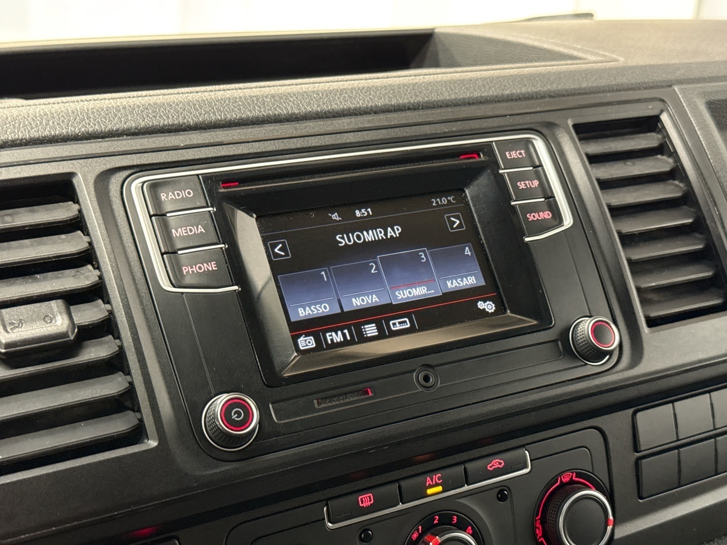 VOLKSWAGEN Transporter 2016