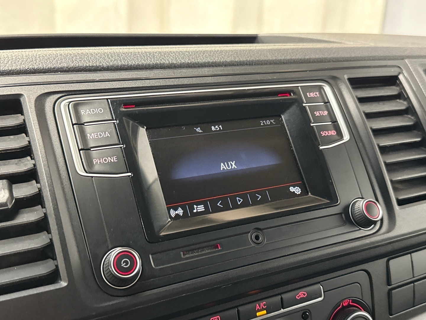 VOLKSWAGEN Transporter 2016