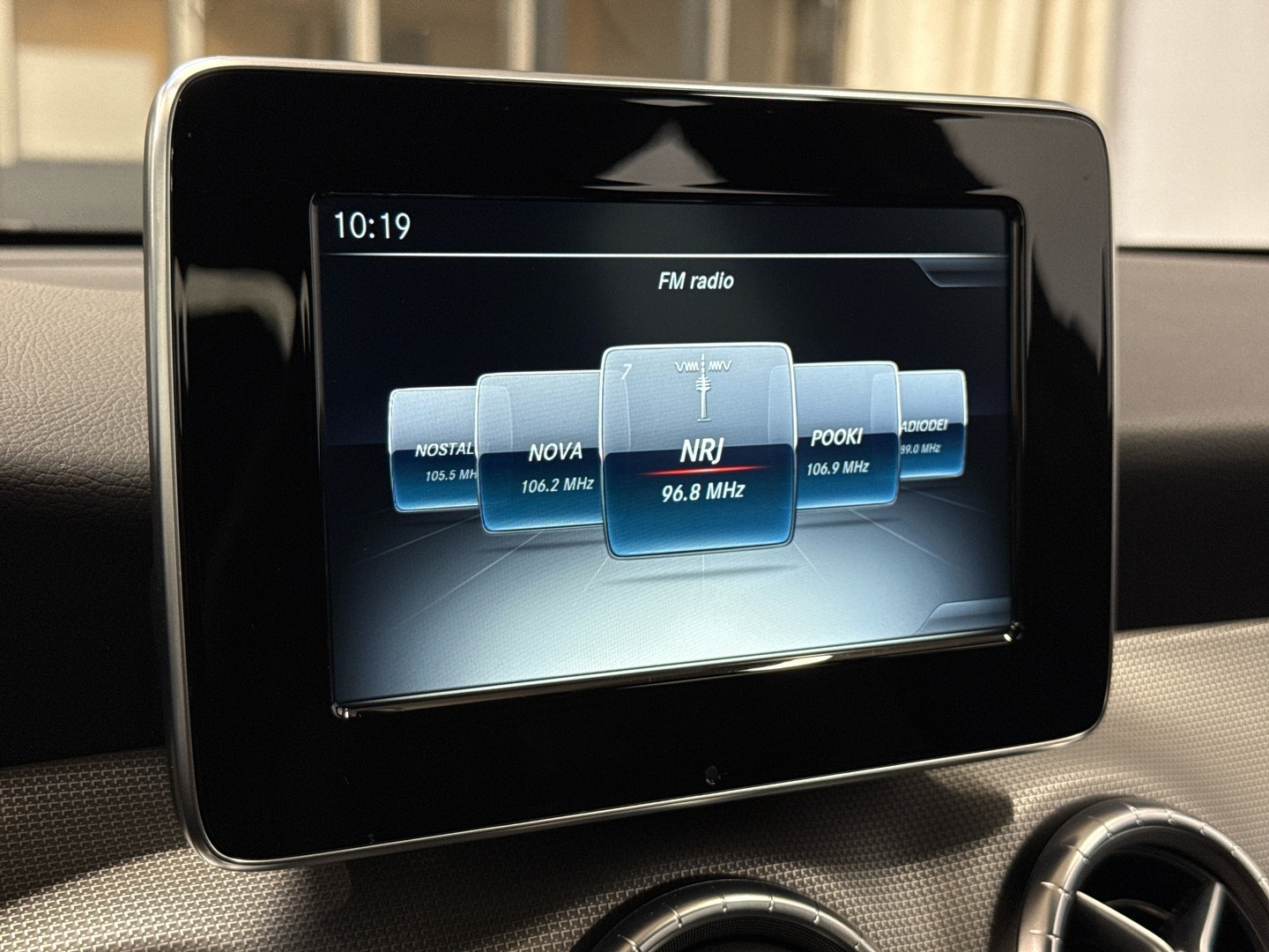 MERCEDES-BENZ CLA 2016