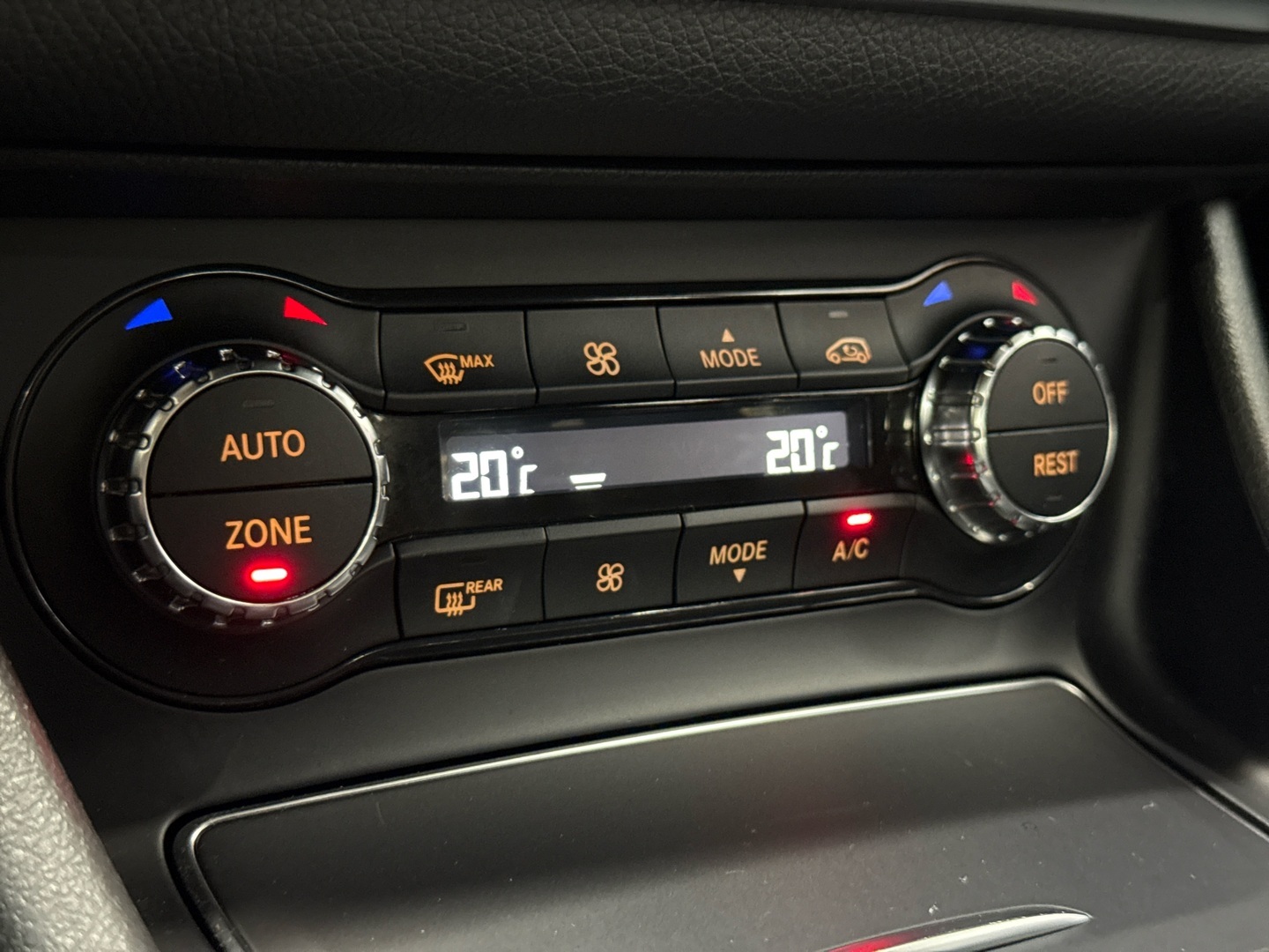 MERCEDES-BENZ CLA 2016