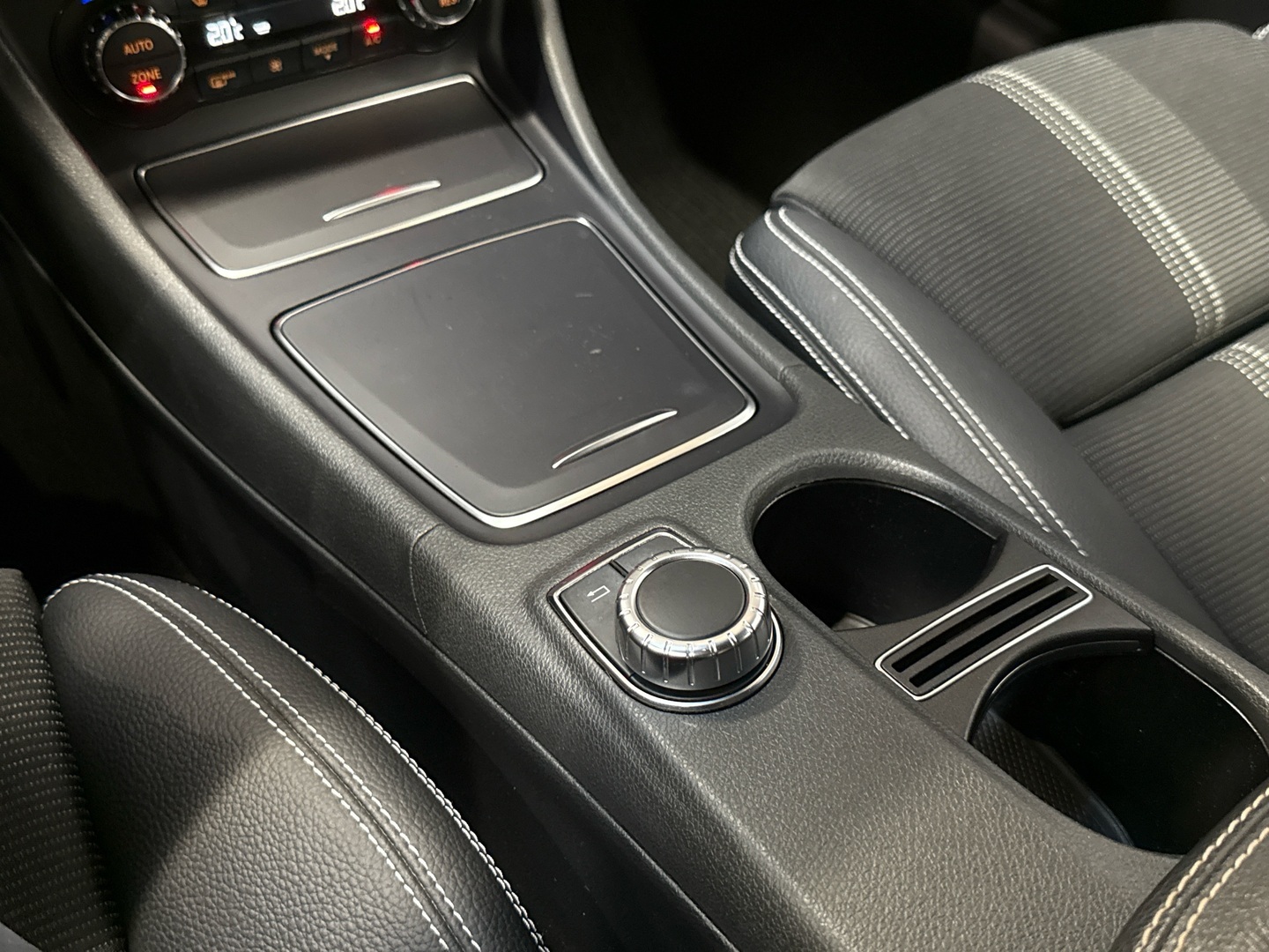 MERCEDES-BENZ CLA 2016