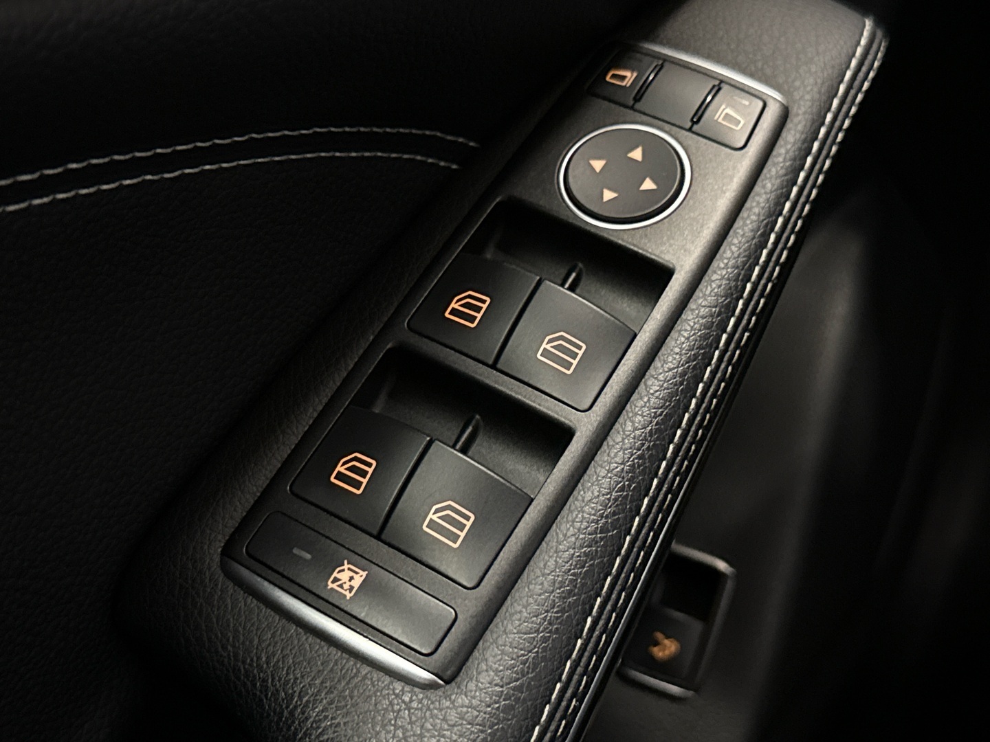 MERCEDES-BENZ CLA 2016