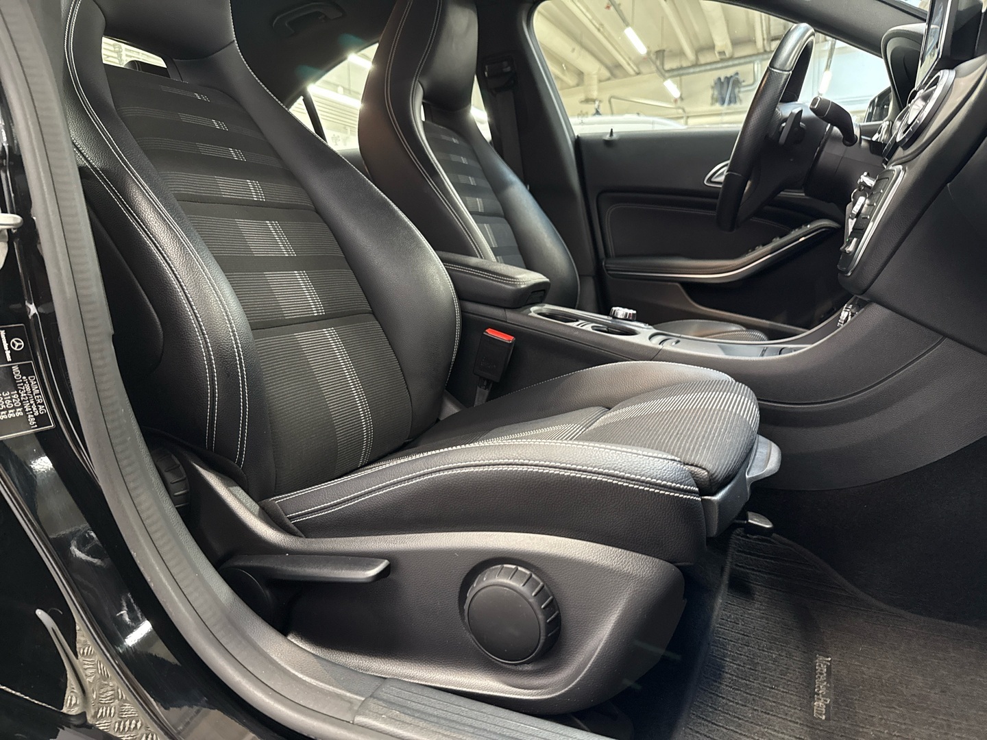 MERCEDES-BENZ CLA 2016