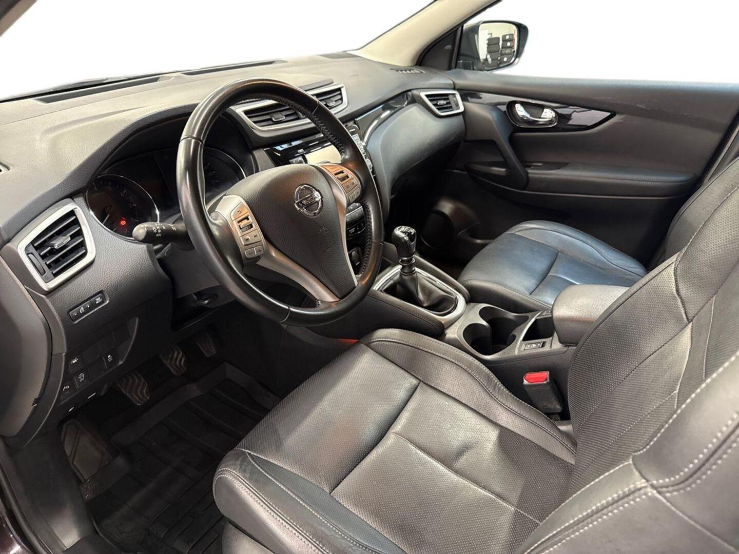 NISSAN Qashqai 2017