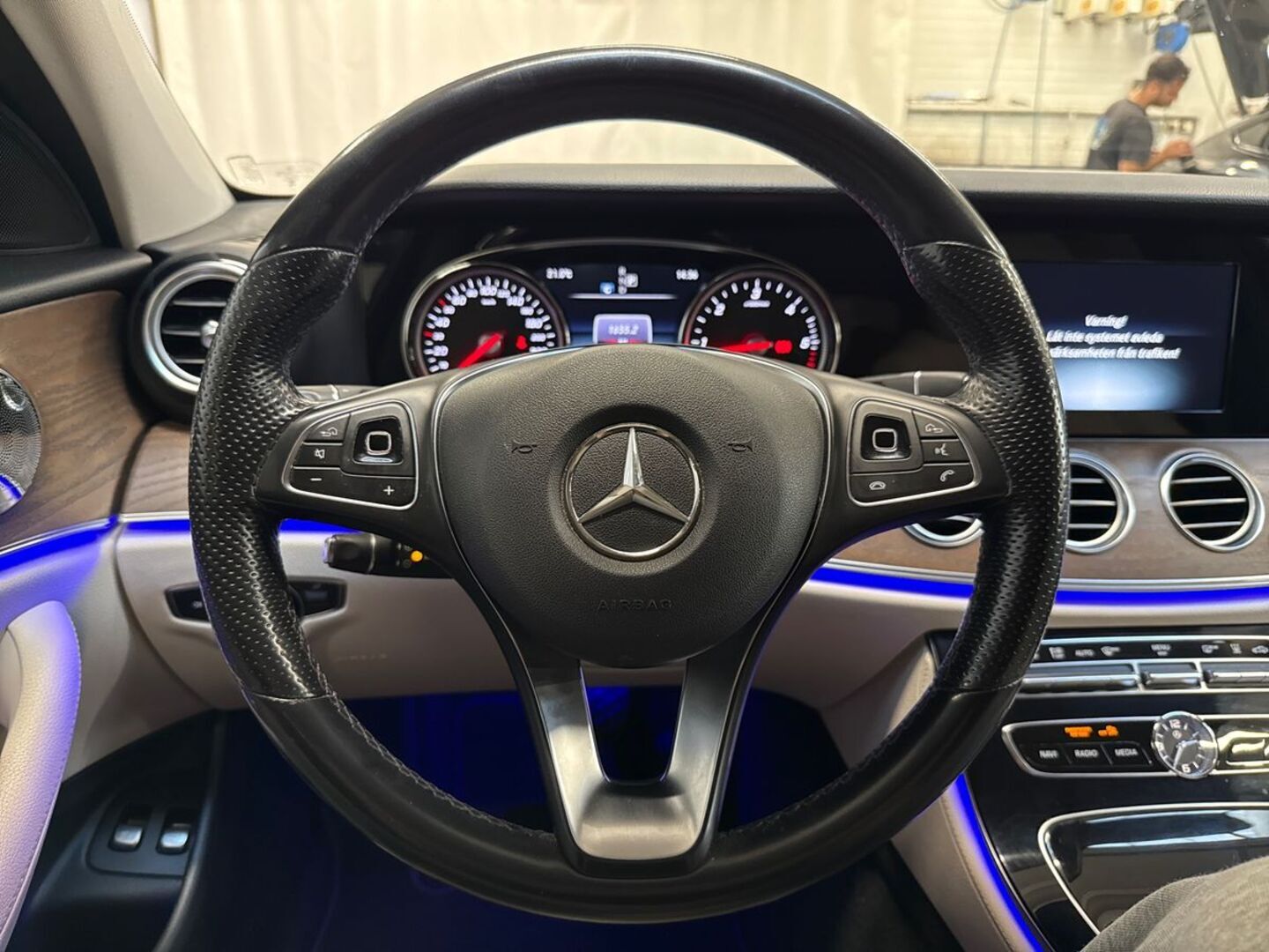 MERCEDES-BENZ E 2017